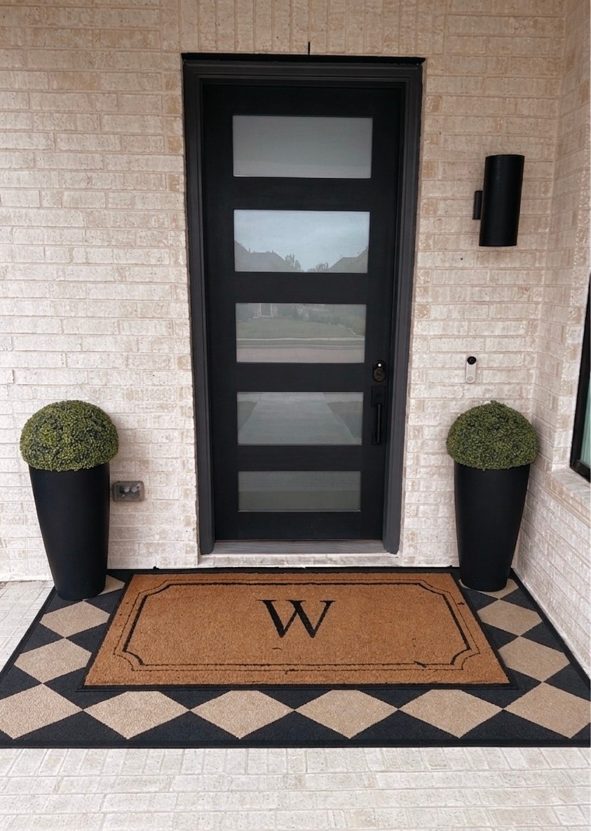 Finally coming around to decorating my front door for spring!

Step 1: layer the welcome mat with a partterned outdoor rug. 👌🏾

#frontdoordecor #outdoorug #rug #outdoordecor #welcomemat #frontdoor #springdecor #modernhome #porch #porchdecor #frontporch

#LTKSeasonal #LTKHome