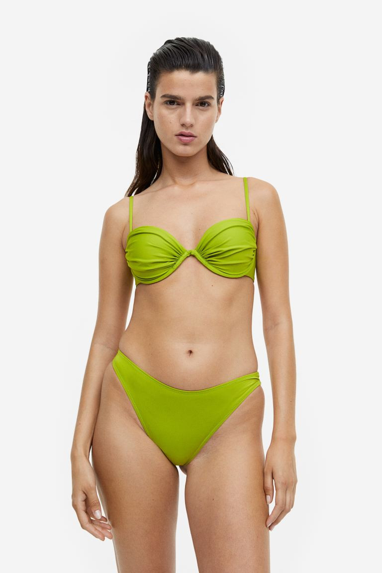 Wattiertes Bikinitop | H&M (DE, AT, CH, NL, FI)