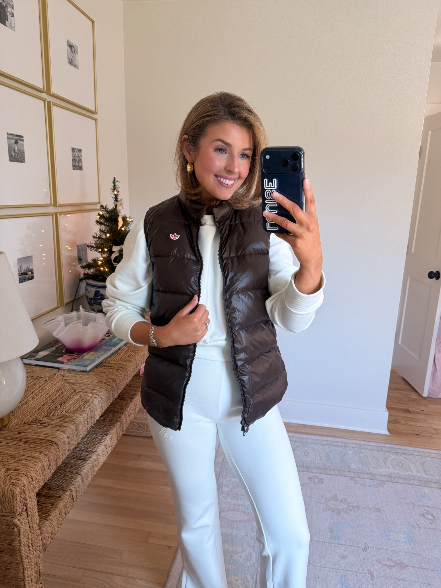 Gift ideas from Adidas that will arrive before Christmas! Wearing a S in everything!

@adidas #createdwithadidas #adidaspartner
