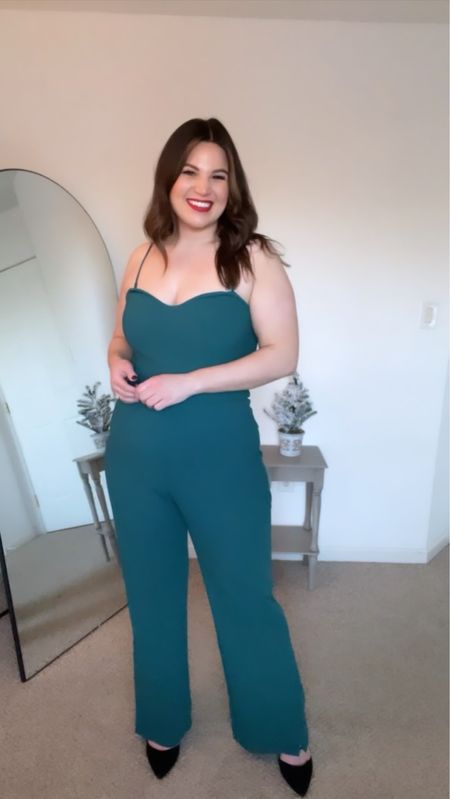 Midsize Abercrombie Holiday Outfit 
Jumpsuit - size XL tall
Shoes - size 10

Everything is 30% off at Abercrombie! Plus you can save an extra 15% off with the code CYBERAF at checkout! #abercrombie #holidayoutfit #holidaydress #midsize #abercrombiehaul 

#LTKSeasonal #LTKCyberweek #LTKHoliday