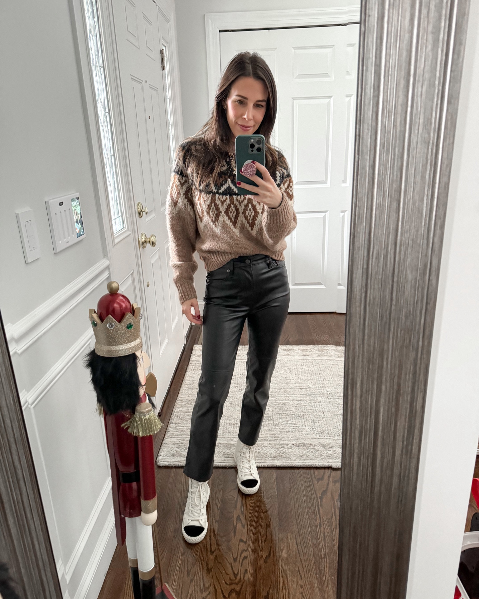 I know we all love a faire isle sweater! 👌🏼 

#LTKHoliday #LTKstyletip #LTKSeasonal