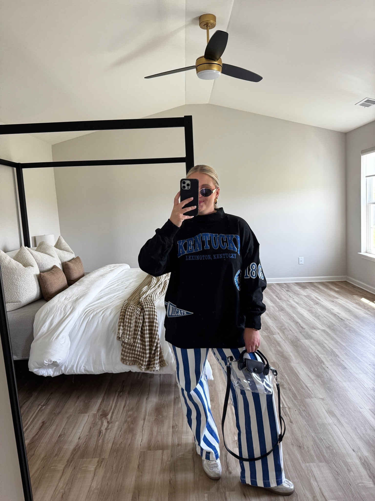 wearing mediums 

gameday outfit, game day, football outfit, Cats, UK, Kentucky