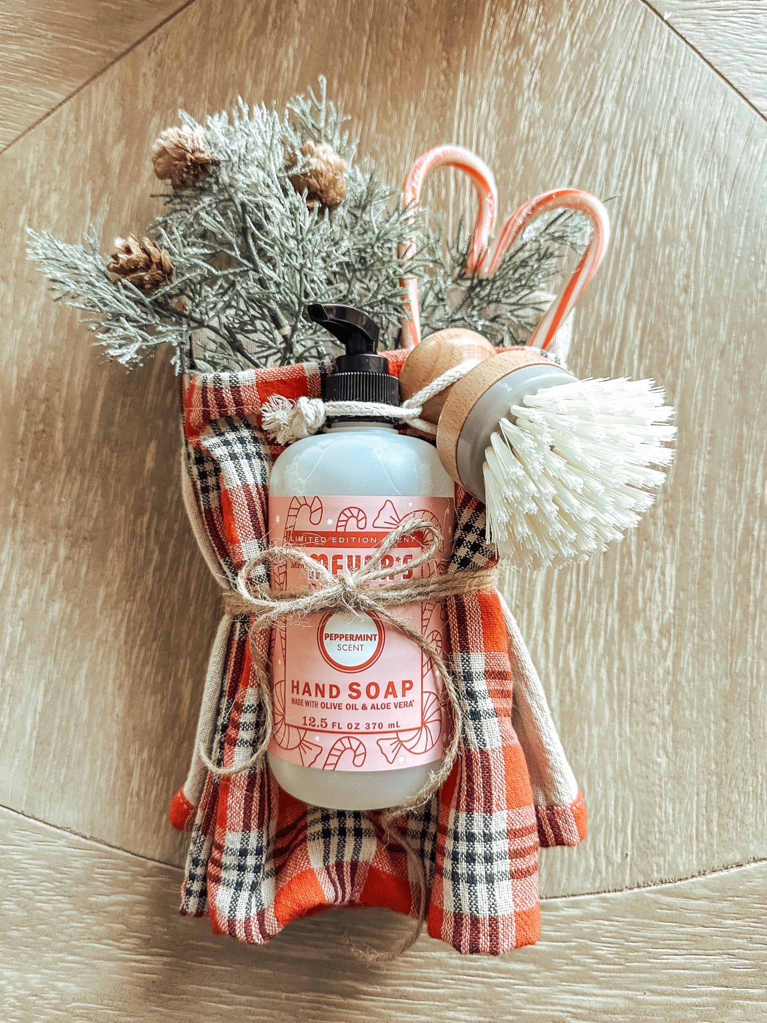 Easy Christmas gift ideas ❤️

#LTKSeasonal #LTKHoliday #LTKHome