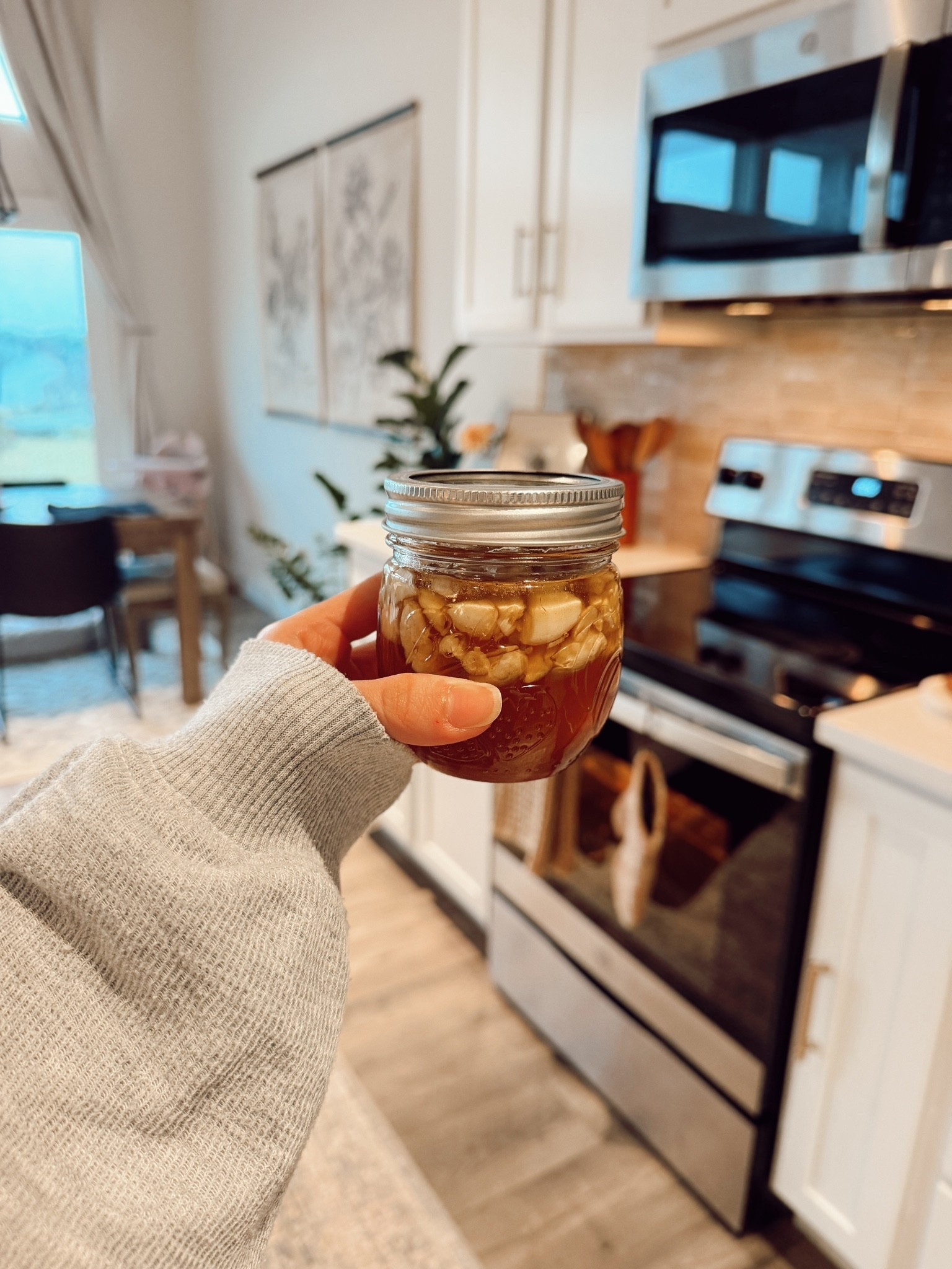 fermented garlic honey 🍯🧄🐝✨🫶🏻

this is such a simple, kitchen herbalism remedy. It can be used for so many things... Coughs, sore throat, general wellness, if you just want something sweet and garlic, and this works as a great immune support if you have been exposed to illness or are feeling crummy!!

#LTKmomlife #LTKBaby #LTKfoodie
