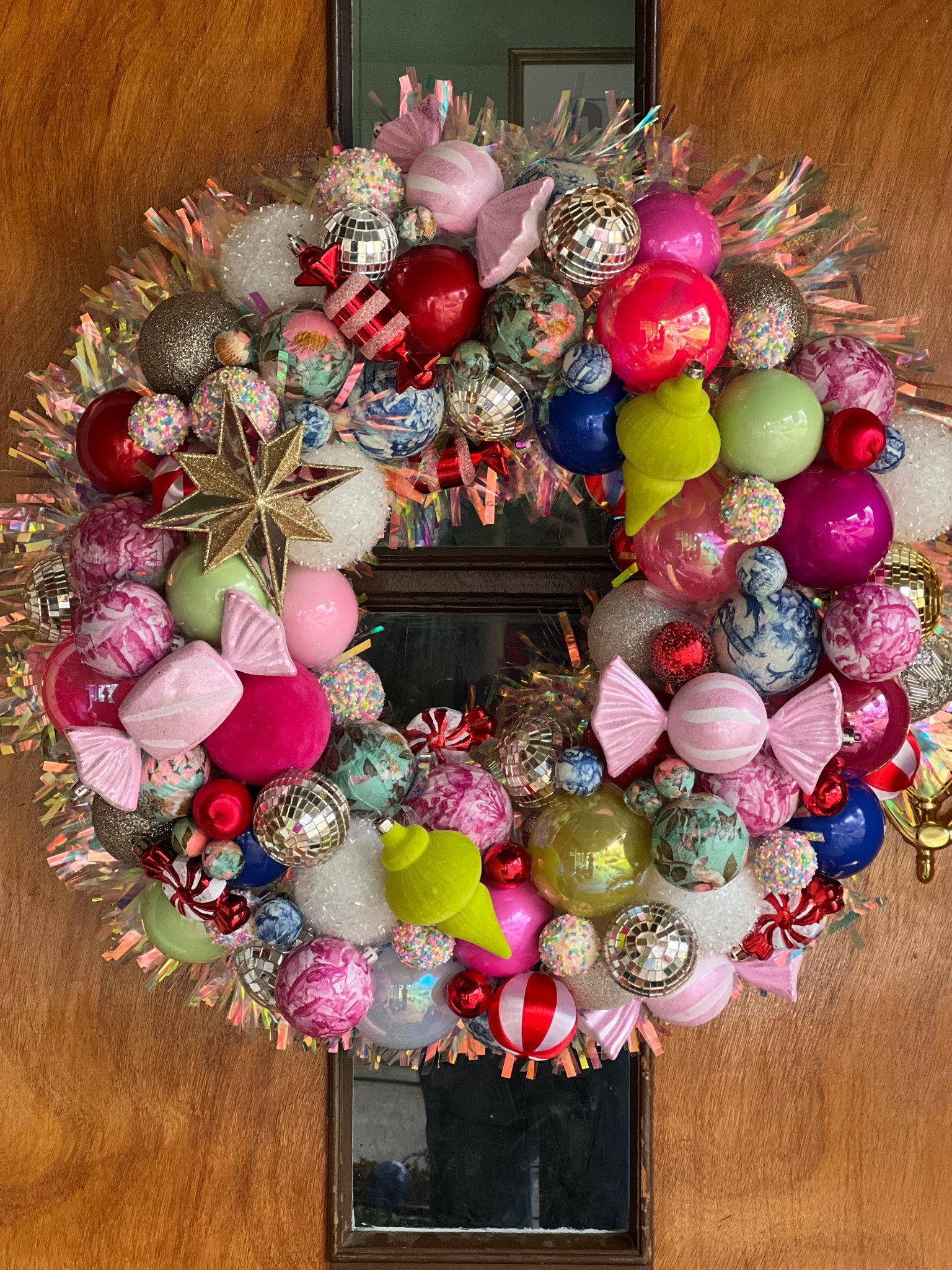 DIY tinsel wreath! Add whatever ornaments suit your style 🫶🏻

#LTKgrwm #LTKSeasonal #LTKHoliday