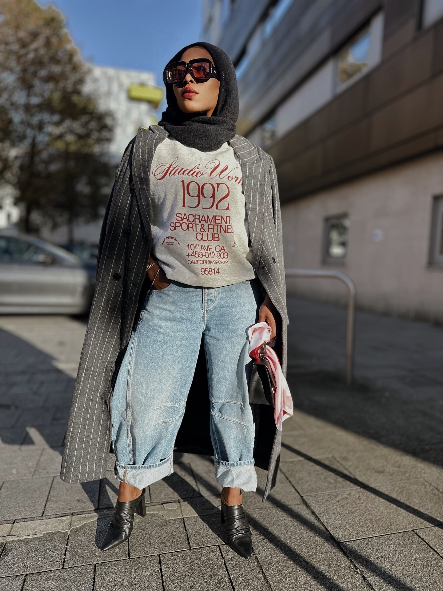 A few moments with my barrel denim and pants…styled, restyled, and still not bored 😌

Same staples, new energy every time. Which slide is your vibe? 
Shop all looks via the link in bio or tap here 👇🏿👇🏿to get into it 

https://www.shopltk.com/explore/Sophtbabe?utm_campaign=creator_shop_share_template_flow&utm_source=ioscreatorapp

#LTKeurope #LTKjeans #LTKsummer