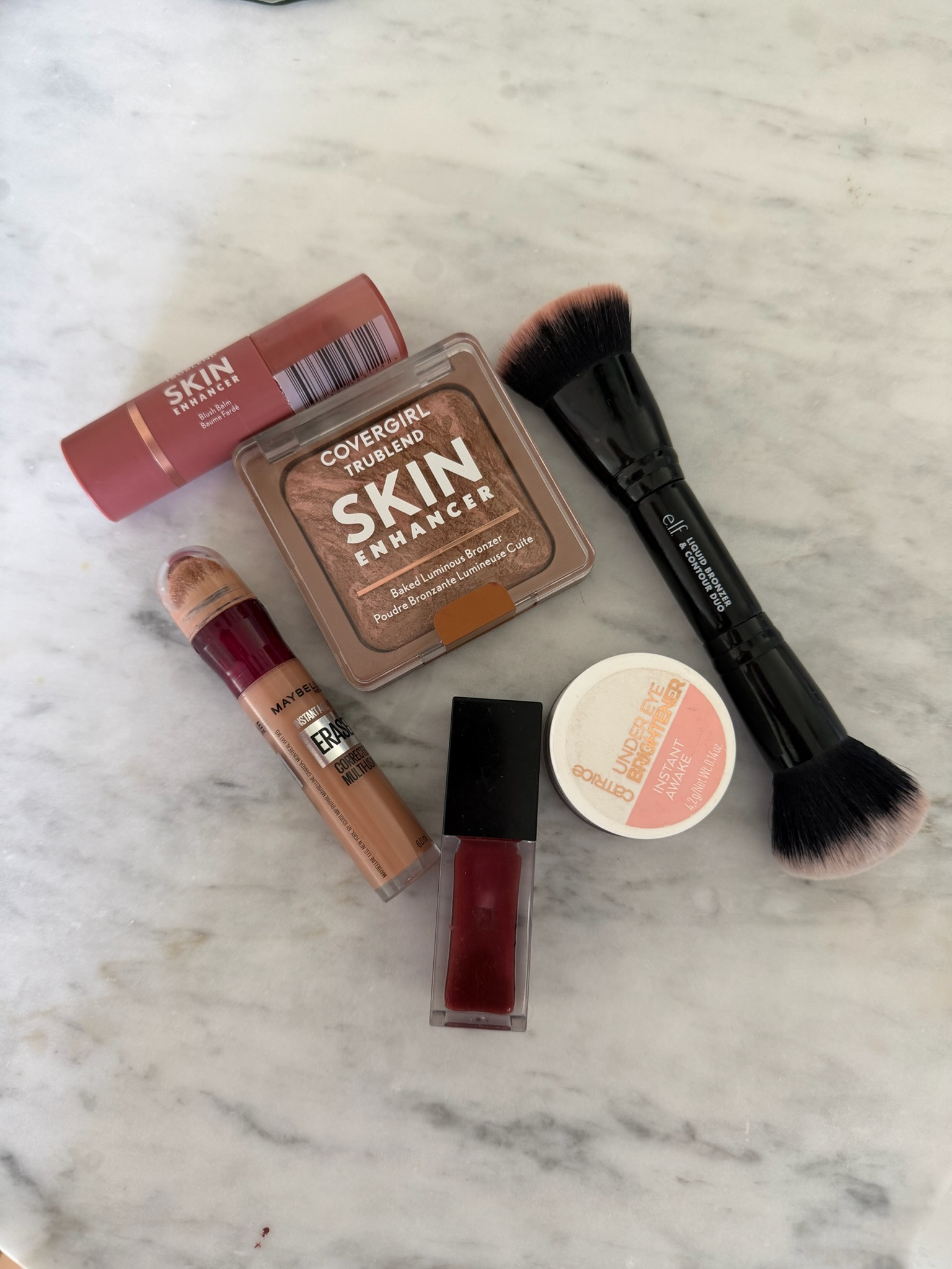 Some of my recent beauty favorites!



Makeup, covergirl, elf, maybelline, catrice, routine, getting ready, carla.bushey 

 #LTKdayinmylife #LTKmorningroutine #LTKBeauty