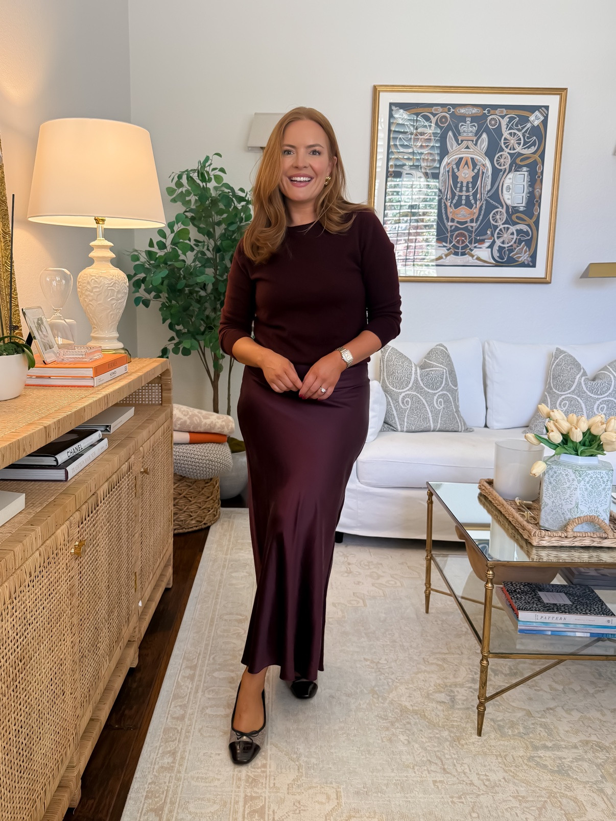 Sizing: wearing a small in cashmere sweater and medium in slip skirt🍂

Stretchy fall staples for after having a baby — all from Quince. The stretchy-waist satin slip skirt is the hero — it glides right over the stomach area, and the monochrome maroon moment looks expensive. A cozy fitted pullover keeps it balanced.

#postpartumstyle #falloutfits #fallcapsulewardrobe #mompooch #postpartumbody #momstyle #quincefinds #affordablefashion #fallstaples