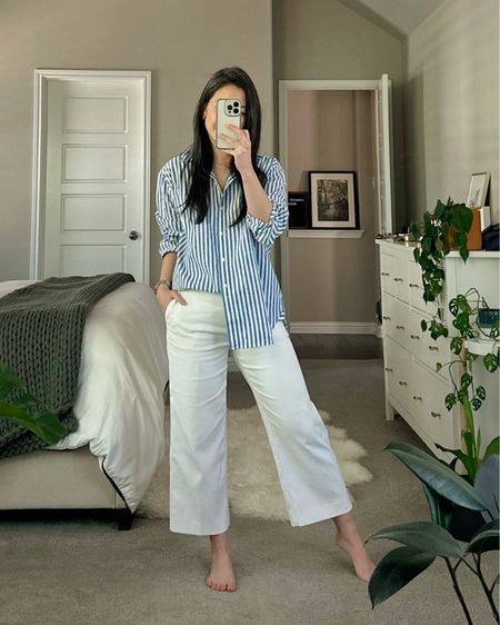 relaxed look for dinner — oversized button down in size US 4 and my fave wide leg cropped pants in 2P (currently 40% off + extra 15% off) ✌️ {03.29.24}

#LTKworkwear #LTKsalealert
