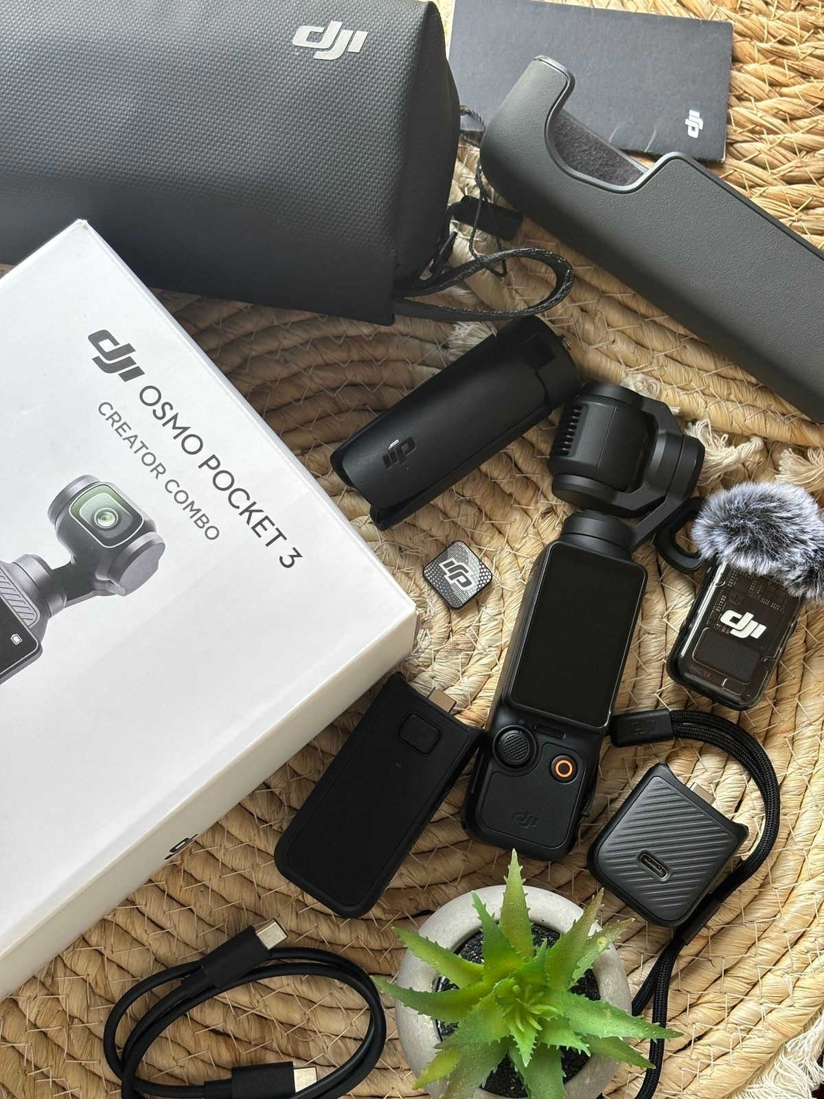 Vlogging essentials ￼

#LTKcanada