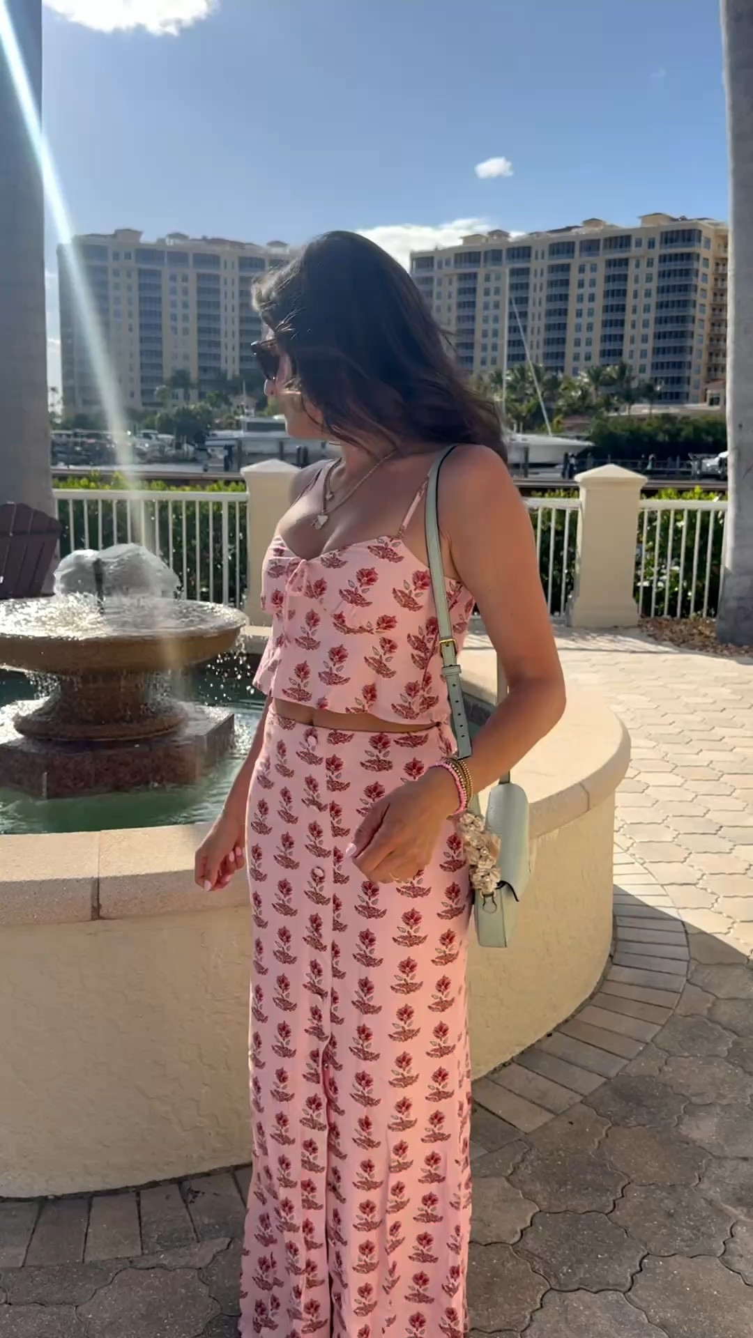 Perfect pink set for dinner al fresco 