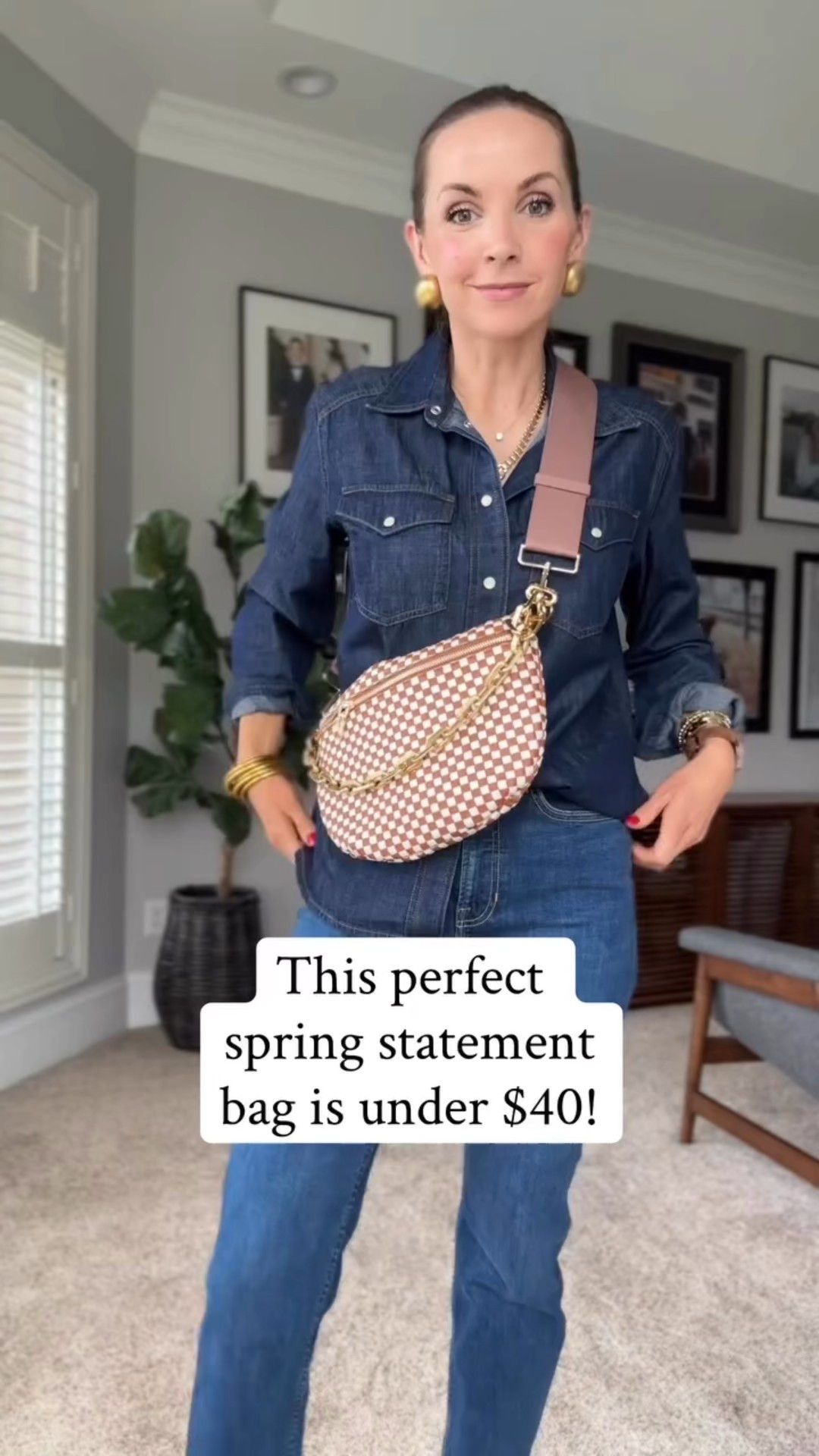 Statement bag from @amazon for under $40! Comes in so many colors and is adjustable 