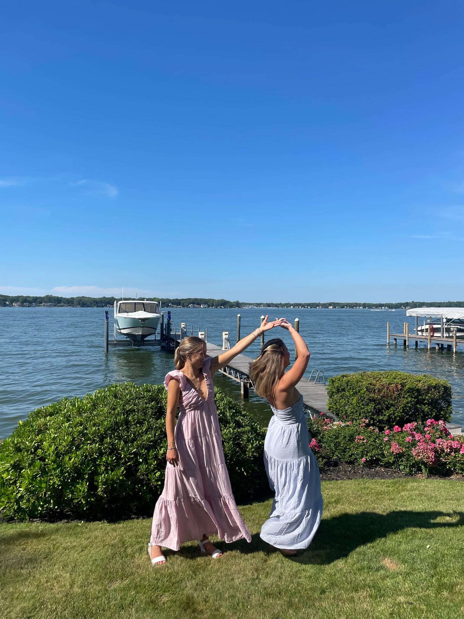 maxi dresses 🥂

#LTKSeasonal #LTKstyletip #LTKunder50