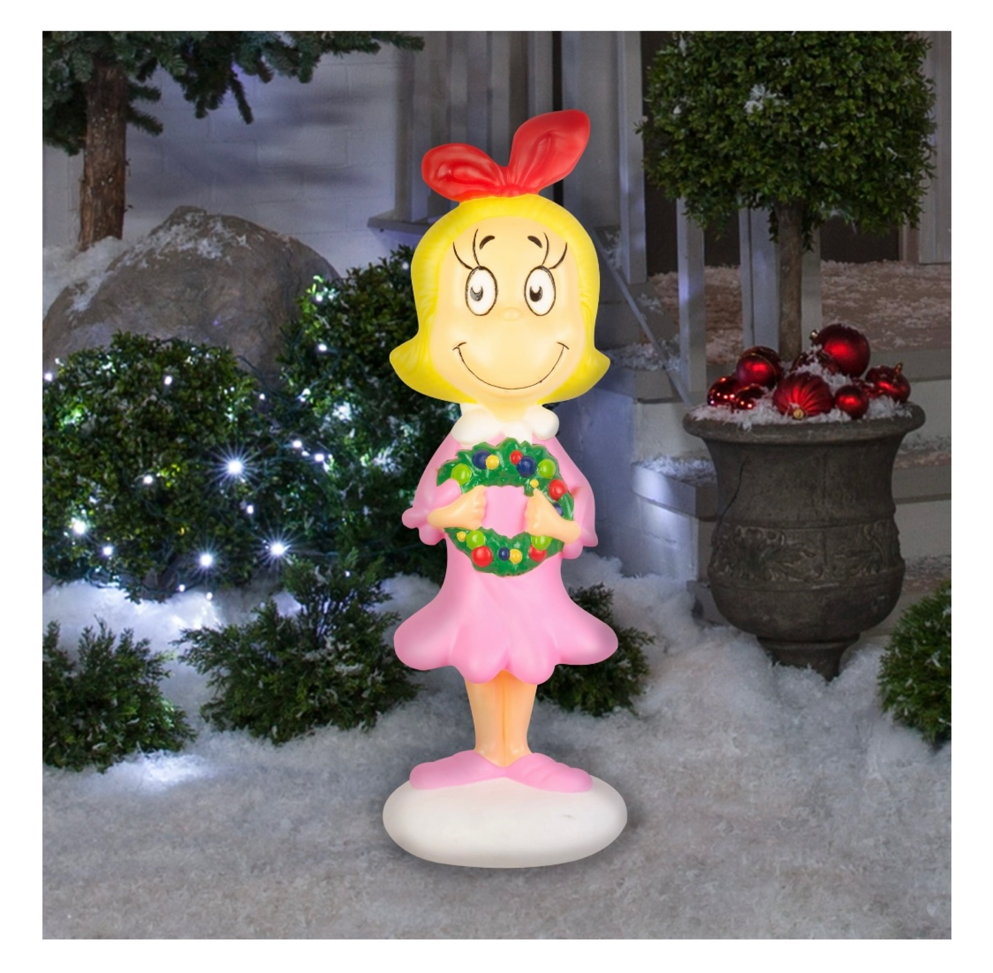Such cute blow molds.💚

#LTKHoliday #LTKSeasonal #LTKhome