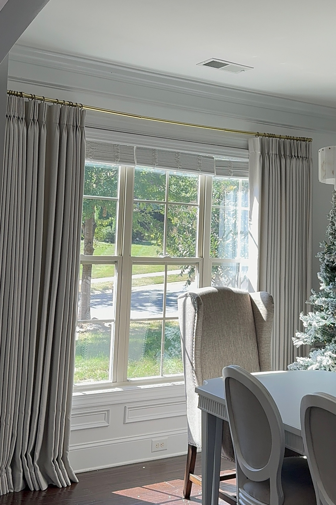 Zoe
Cortina del comedor

#LTKHome