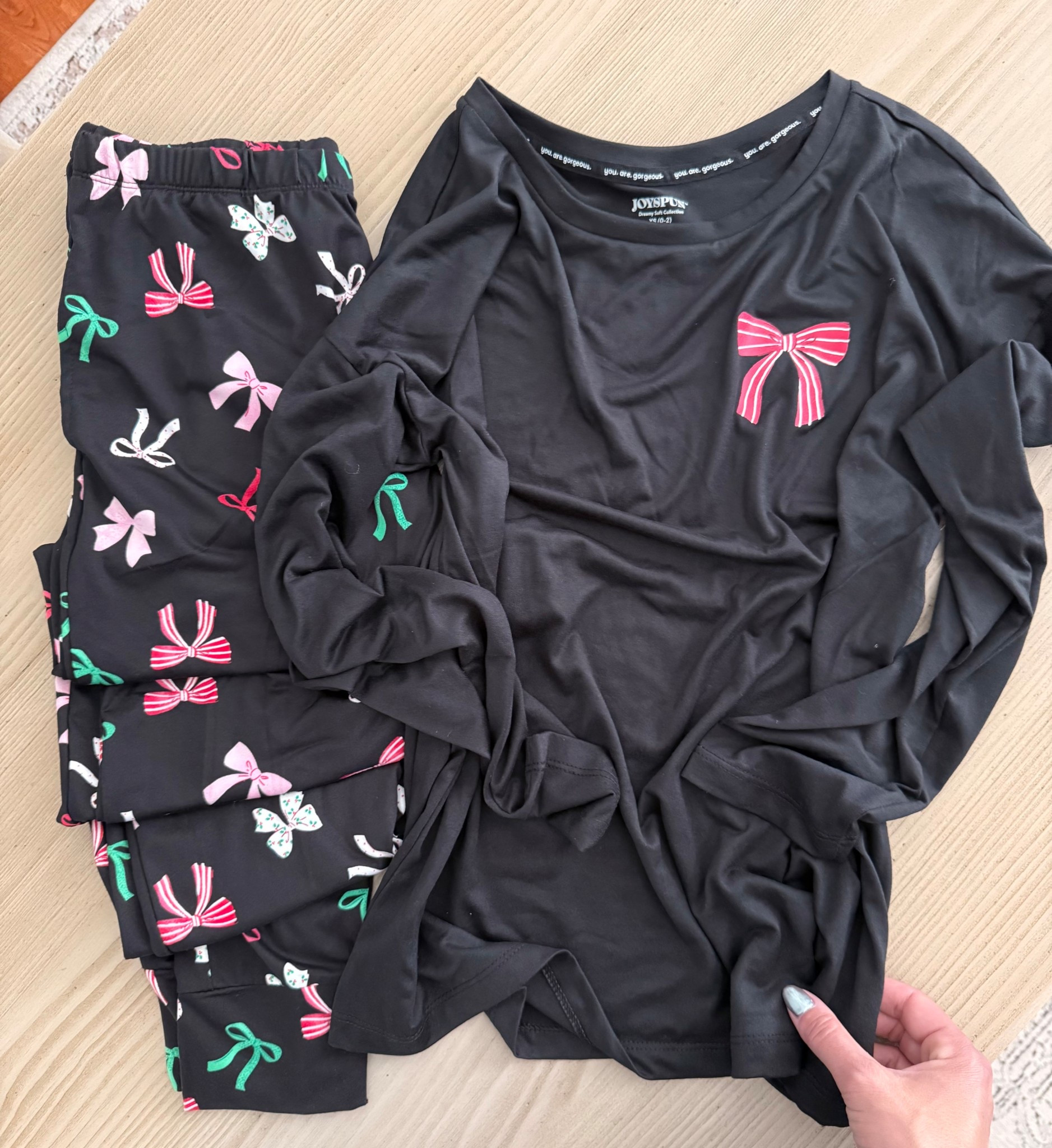 The softest and  cutest 🎀 pjs ladies and for just 13 bucks!! These would make great gifts!

Fits tts. 
https://rstyle.me/+zcEYMAJENEJsUNO89KhM7g
#walmartpartner @walmart #walmart