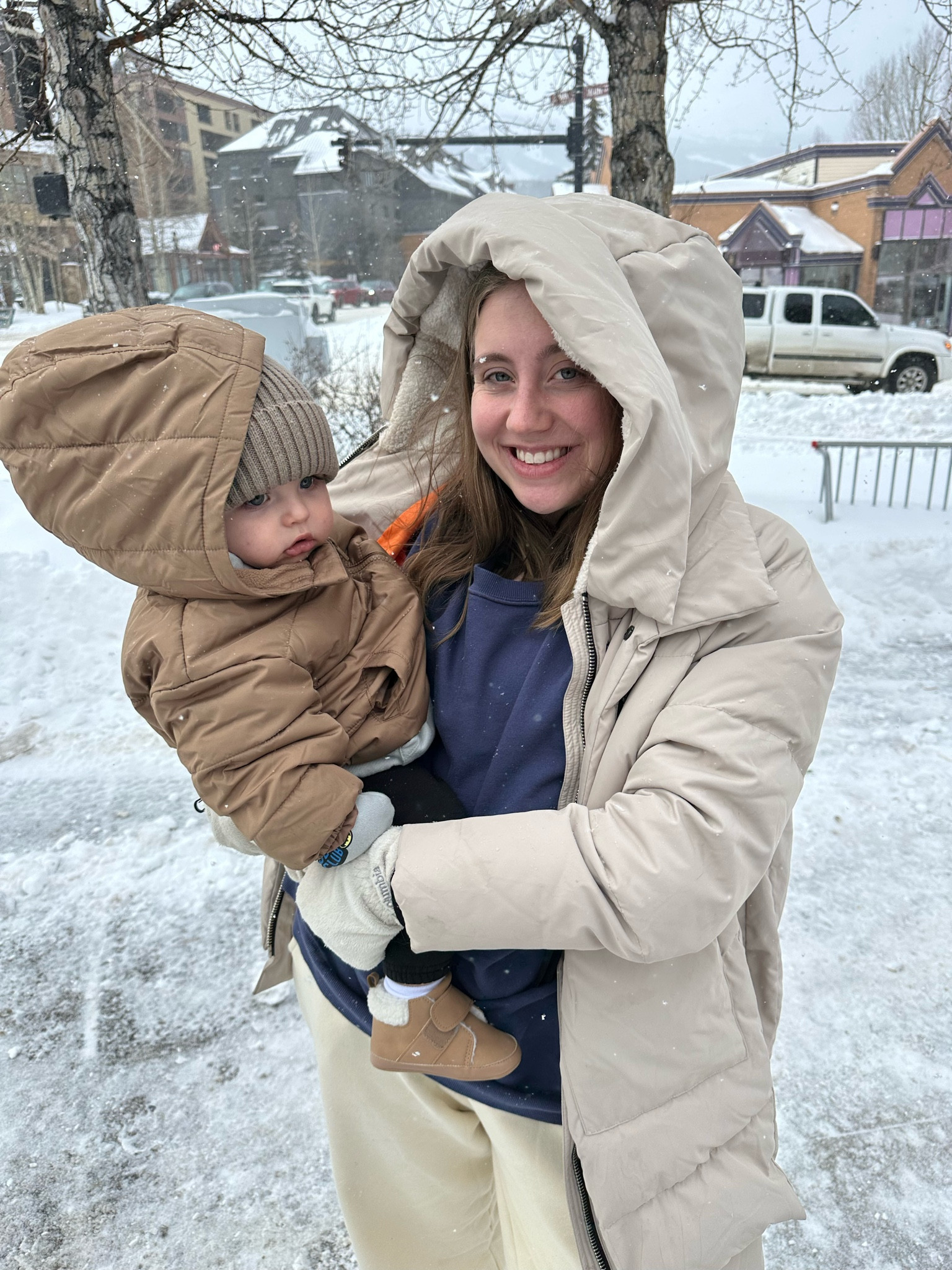 Y’all!! This winter jacket>>> so many pockets which I ADORE!! You can snap it open if you’re wearing a big sweater underneath and the hood is removable/coated in fur. 

amazon//winter//fashion

#LTKFamily #LTKSeasonal #LTKFindsUnder100