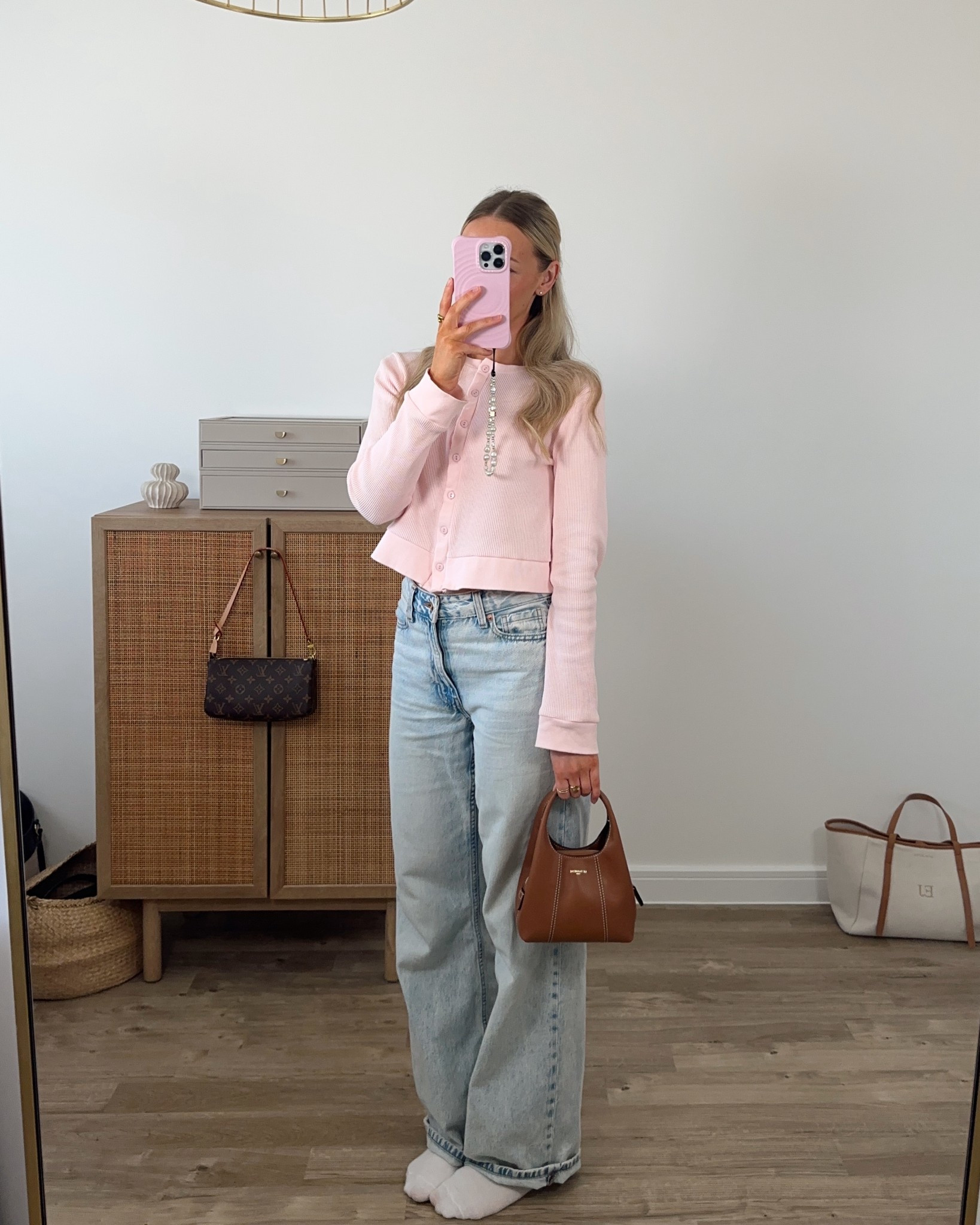 feeling pink 🩷
how cuuute is my new bag! I’ve linked it below 👇🏼 

#LTKspring #LTKuk #LTKAroundTheWorld