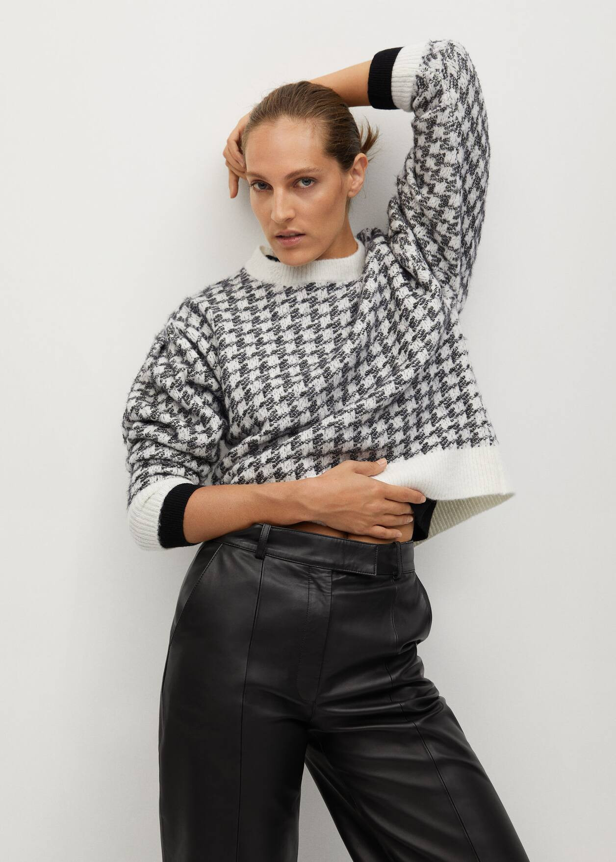 Houndstooth sweater | MANGO (US)