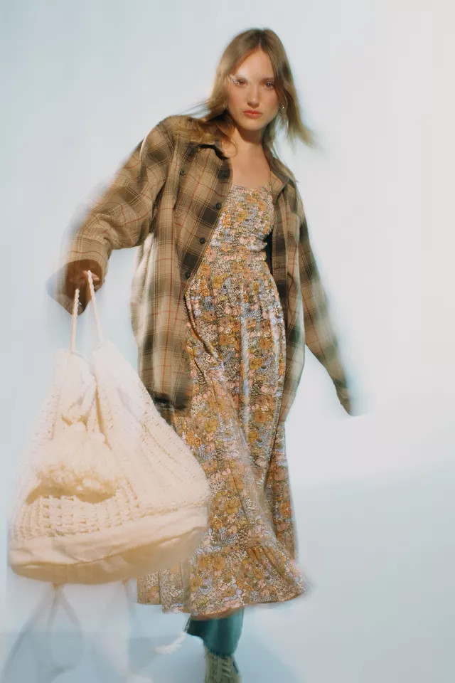 UO Tessie Smocked Puff Sleeve Midi Dress | Urban Outfitters (US and RoW)