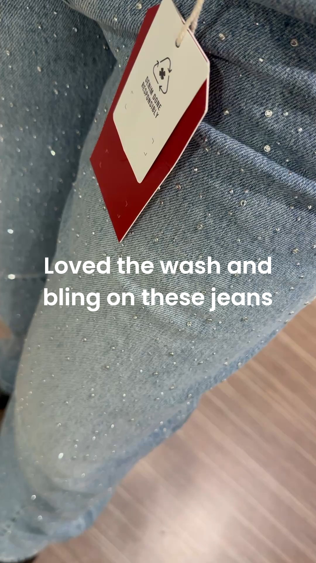 Loved the wash and bling on these jeans 👖 ✨

#LTKFindsUnder100 #LTKMidsize #LTKHoliday