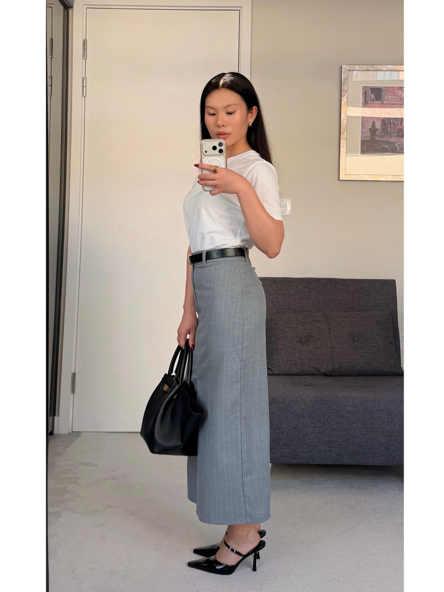 Heatwave office look

T shirt XS, skirt XXS

#LTKsummer #LTKuk #LTKworkwear