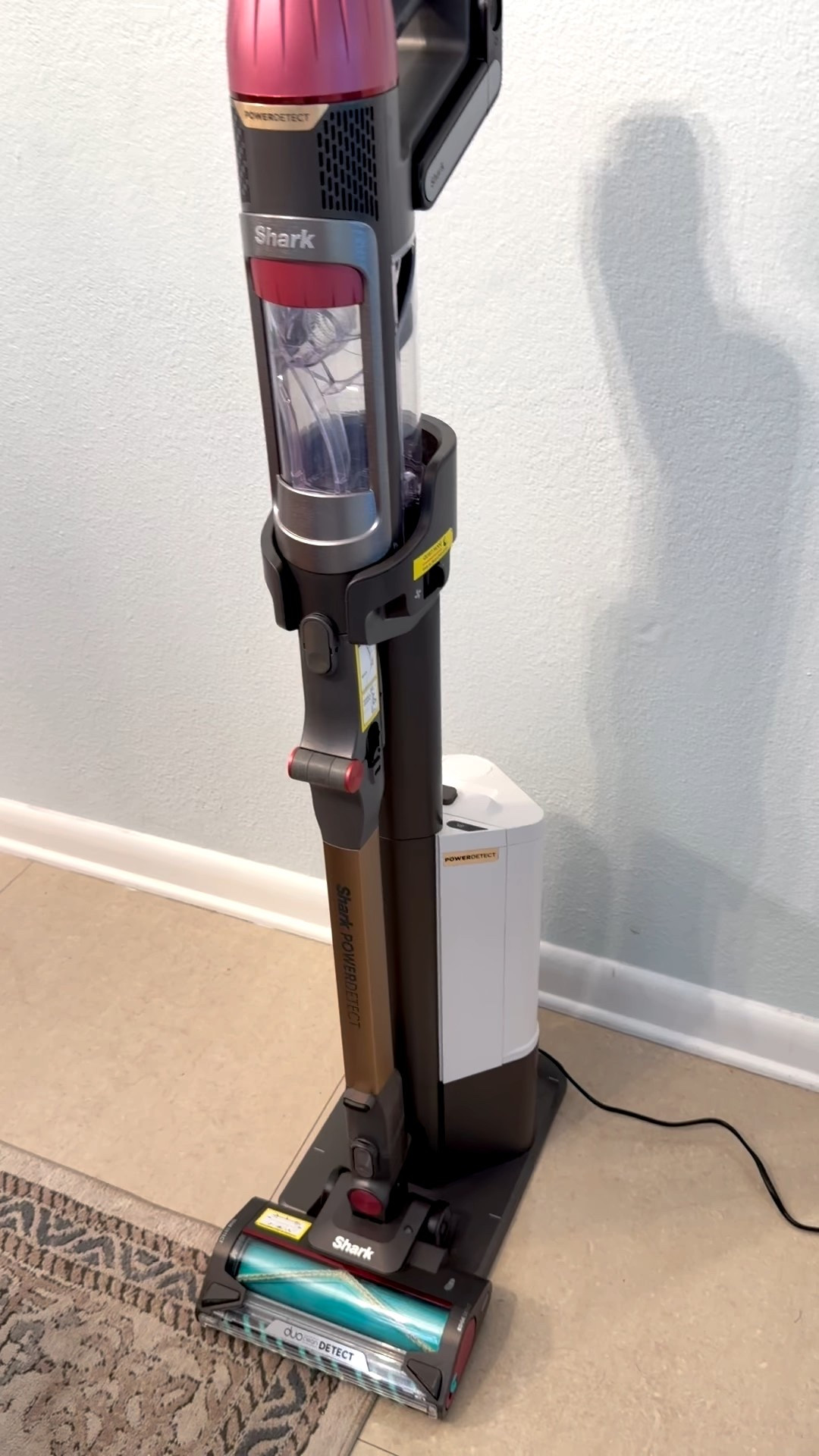 THIS IS NOT A DRILL!!! Early Black Friday deal on my Shark PowerDetect cordless stick vacuum! $389.98 plus new customers can use WELCOME20. This has suction both forward and reverse, self-empties, and is one of the best stick vacuums on the market!
#loveqvc #ad @qvc @shark



#LTKSaleAlert #LTKFamily #LTKHome
