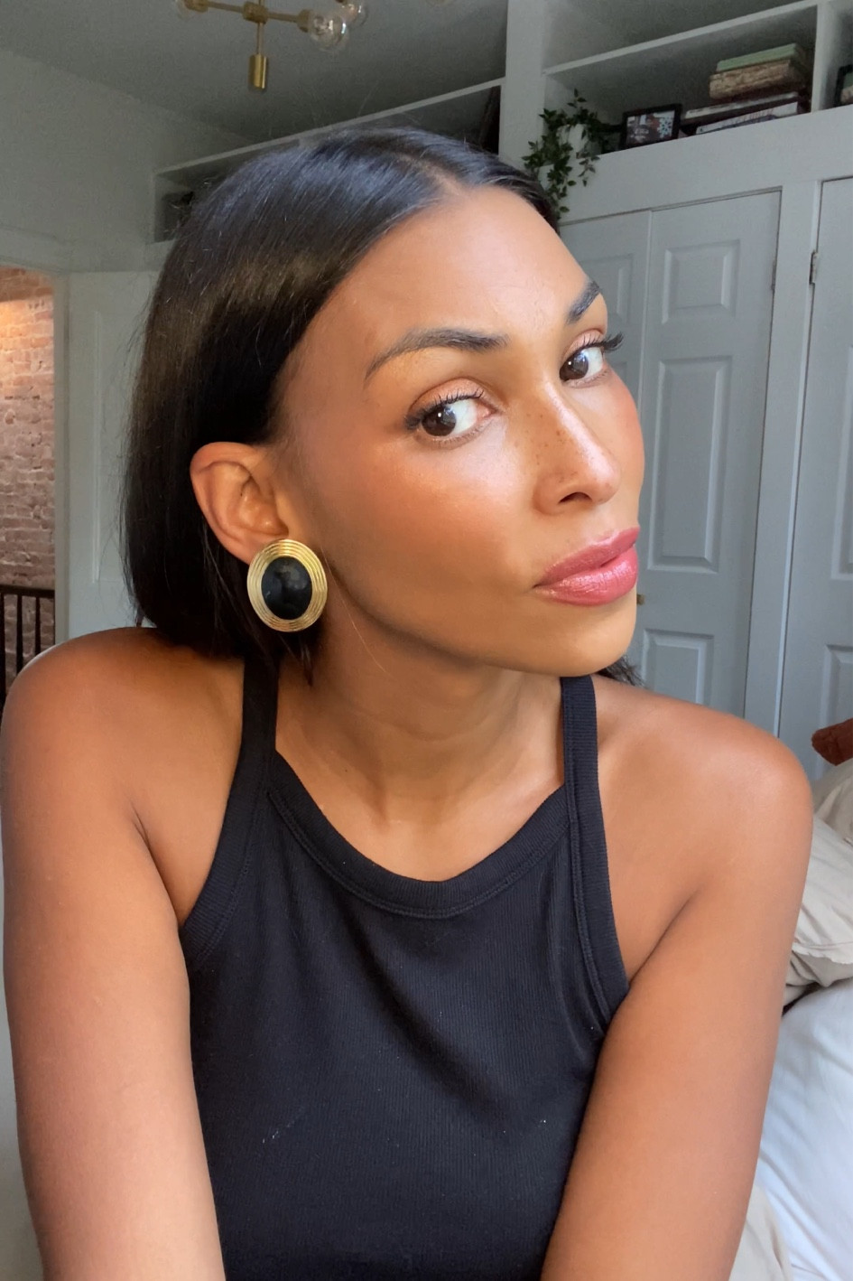 Over 40 — Natural Flawless Glow Makeup Tutorial ✨ 

Here’s the products I use: 

For prepping: 
Beauty wipes @tjmaxx 
Brightening Daytime Serum by @everskincare 
Primer  @supergoop Glow Screen

Eyes:
Eye Brightening Cream @smashboxcosmetics x BECCA
Concealer @narsissist 
Eyeshadow Palette Nectar by @narsissist 
Eyeshadow Pallet Tempting by @trendbeautyofficial 
24 Hour Brow Setter @benefitcosmetics 

Cheeks/Face
Liquid Luminizer in color Transcend by @rarebeauty 
Liquid Blush in color Joy by @rarebeauty 
Powder Blush in color Taj Mahal by @narsissist 
Foundation — Sheer Glow by @narsissist 

Lips:
Candy Glaze Lip Gloss Stick in color 6 Burgundy Temptation by @yslbeauty 

I just love how all these products give me such an effortless, natural glow. What do you think of my beauty tutorial? You can also shop my beauty products in my LTK — link in bio/stories ✨ #over40 #nofilter #makeuptutorial #beautytips