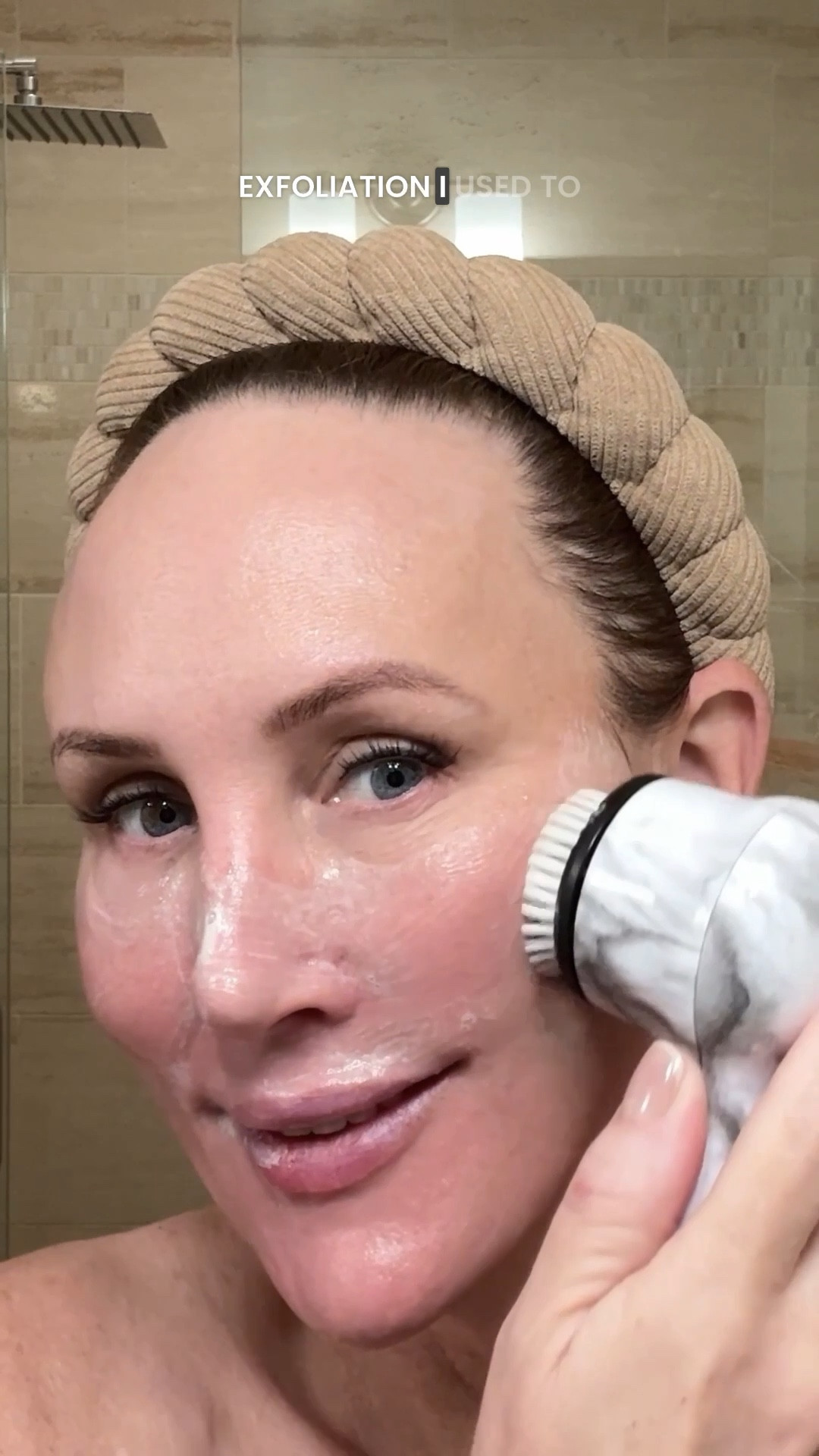 I am LOVING this facial cleansing system so much! Highly recommend!! 

#skincare #antiagingskincare #skincareroutine #skincaredevices #over50skincare 