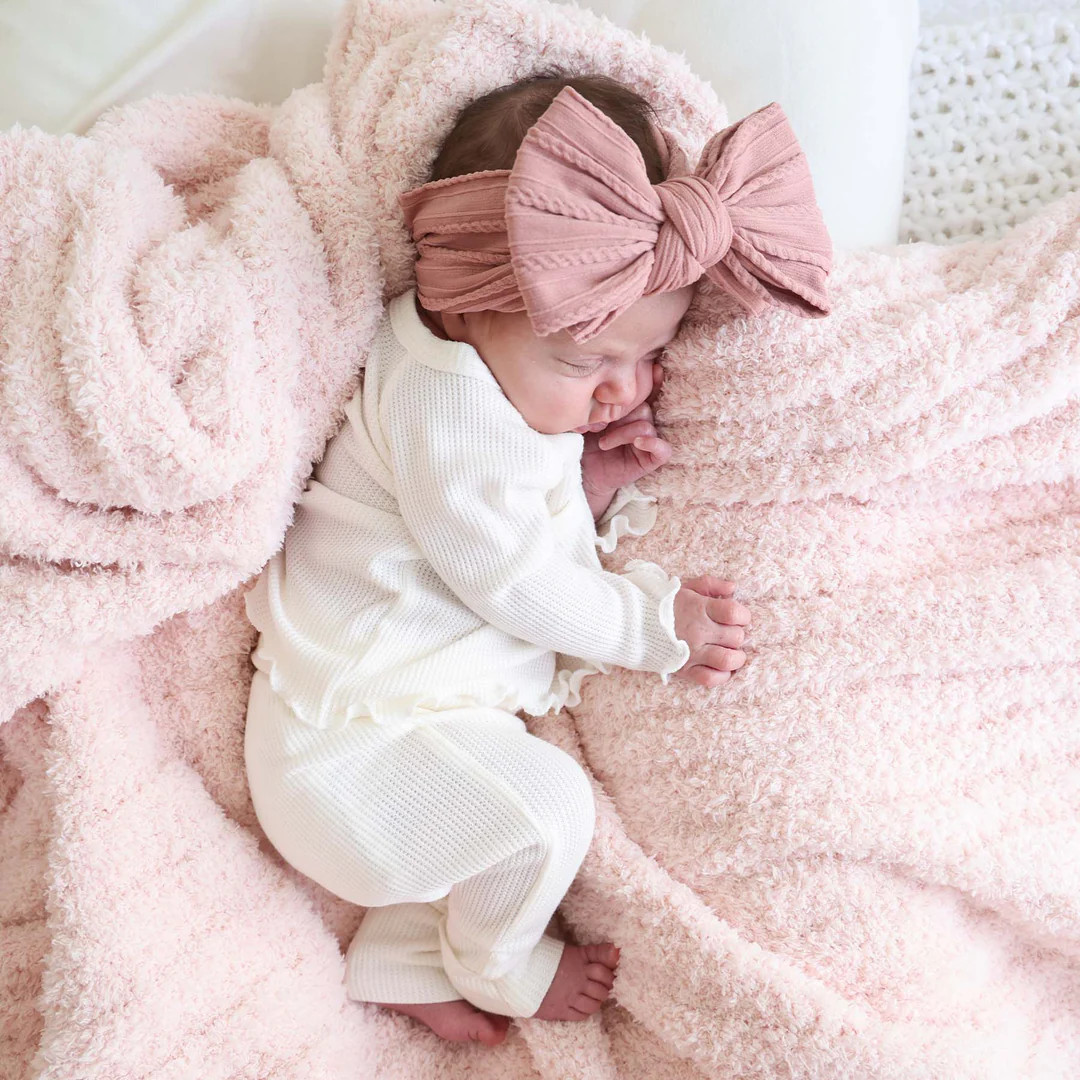 Large Soft Cable Knit Bow | Caden Lane