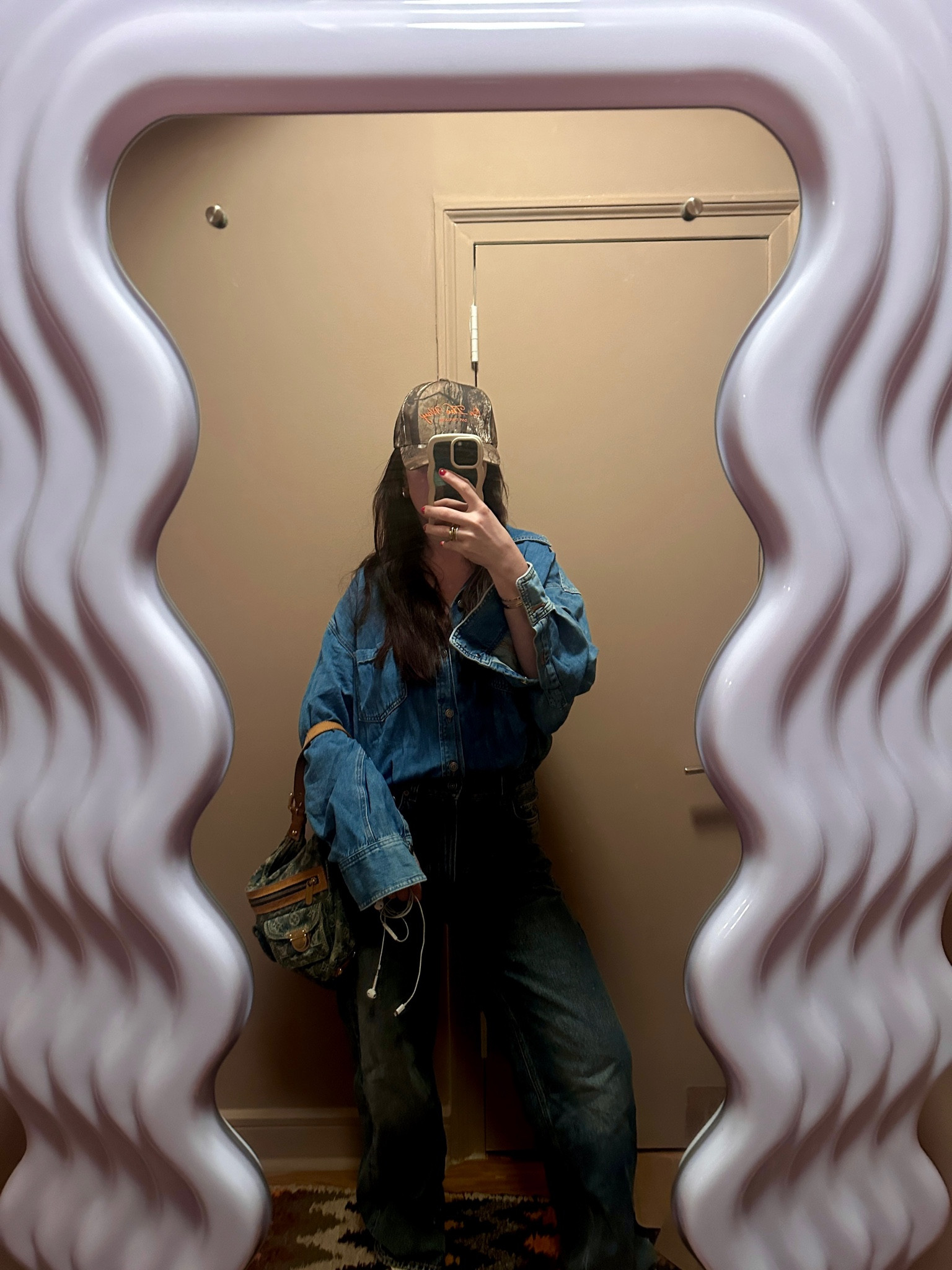 Another day another ootd in this mirror. Love this jumpsuit I wear it too much, size m 

#LTKstyletip