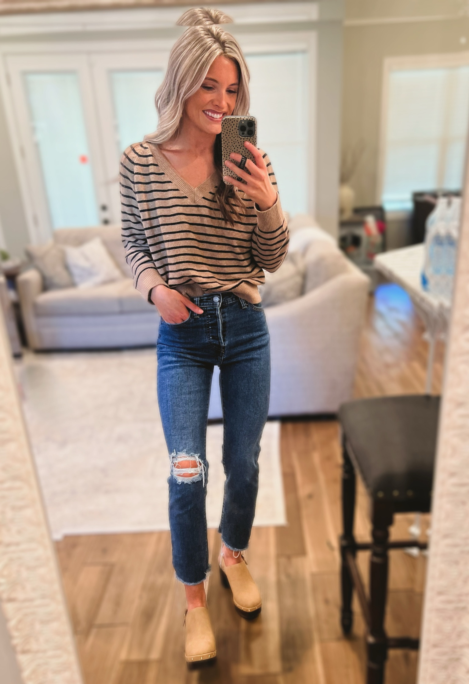 Easy fall outfit! 
Wearing a size small in the top and 25 in jeans! 


#LTKSeasonal #LTKU #LTKSaleAlert