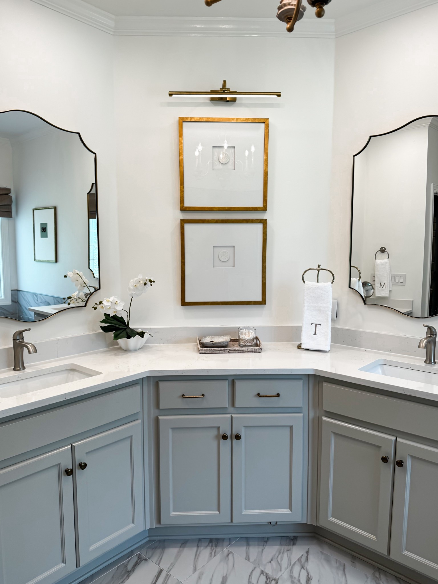 Budget bathroom makeover! Cabinets: Revere Pewter 
Walls: Simply White 

Art is old, but I’ve linked similar framed intaglios on Amazon! 



#LTKFindsUnder100 #LTKFindsUnder50 #LTKHome