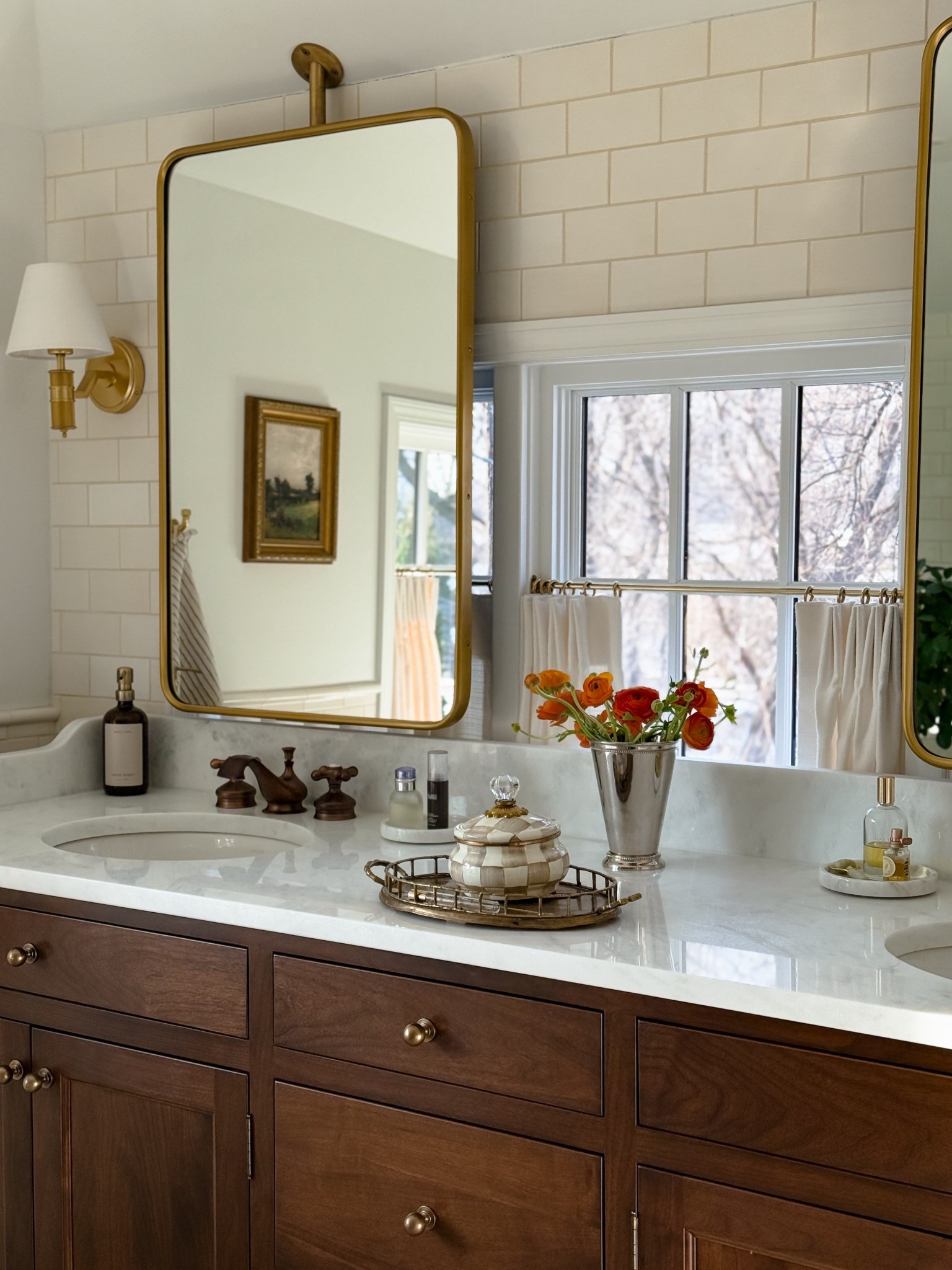 I love a good silver vase  