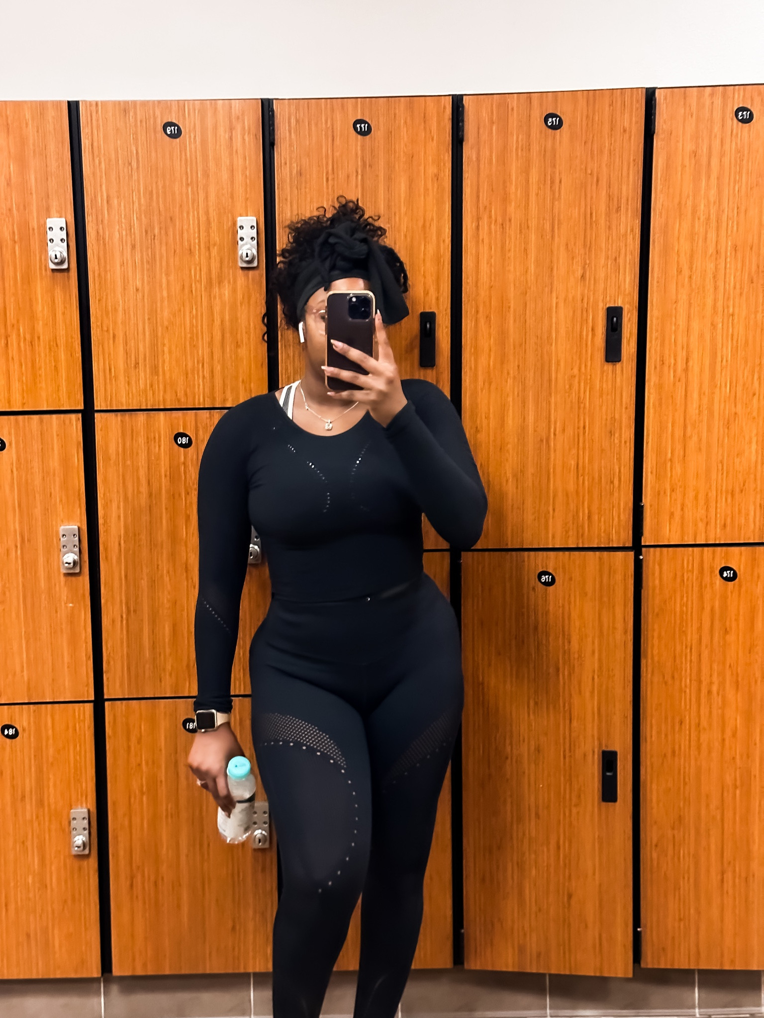 Women’s activewear! Loving this set from fabletics! And right now the leggings are 2 for $24 

#LTKSaleAlert #LTKFindsUnder50 #LTKBeauty