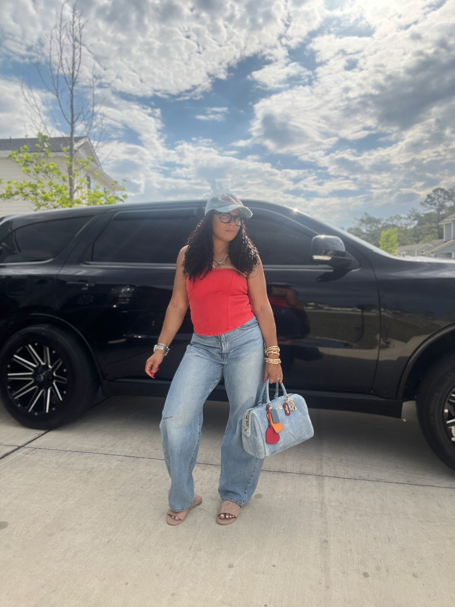 Cinch waist levis for the win #coach #coachrowan #coachbag

#LTKmomlife #LTKgrwm #LTKootd