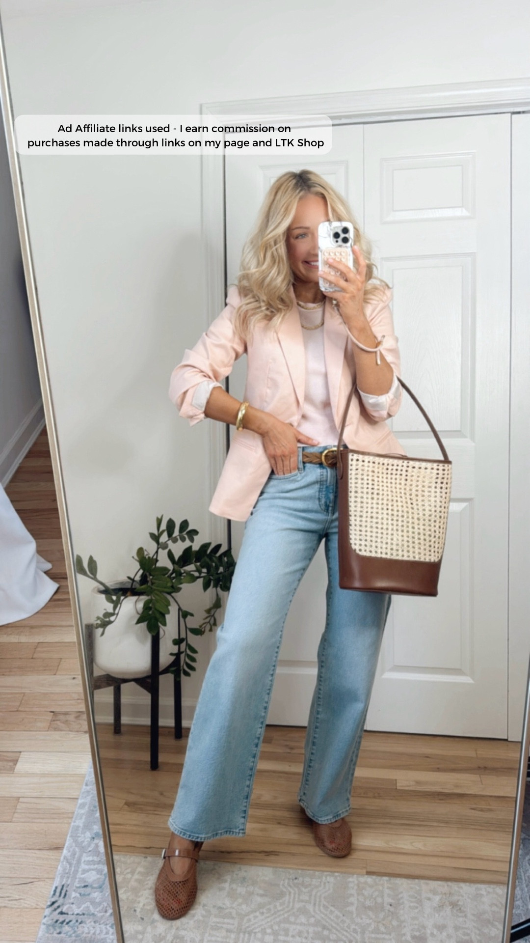 Everyday spring outfit with jeans 