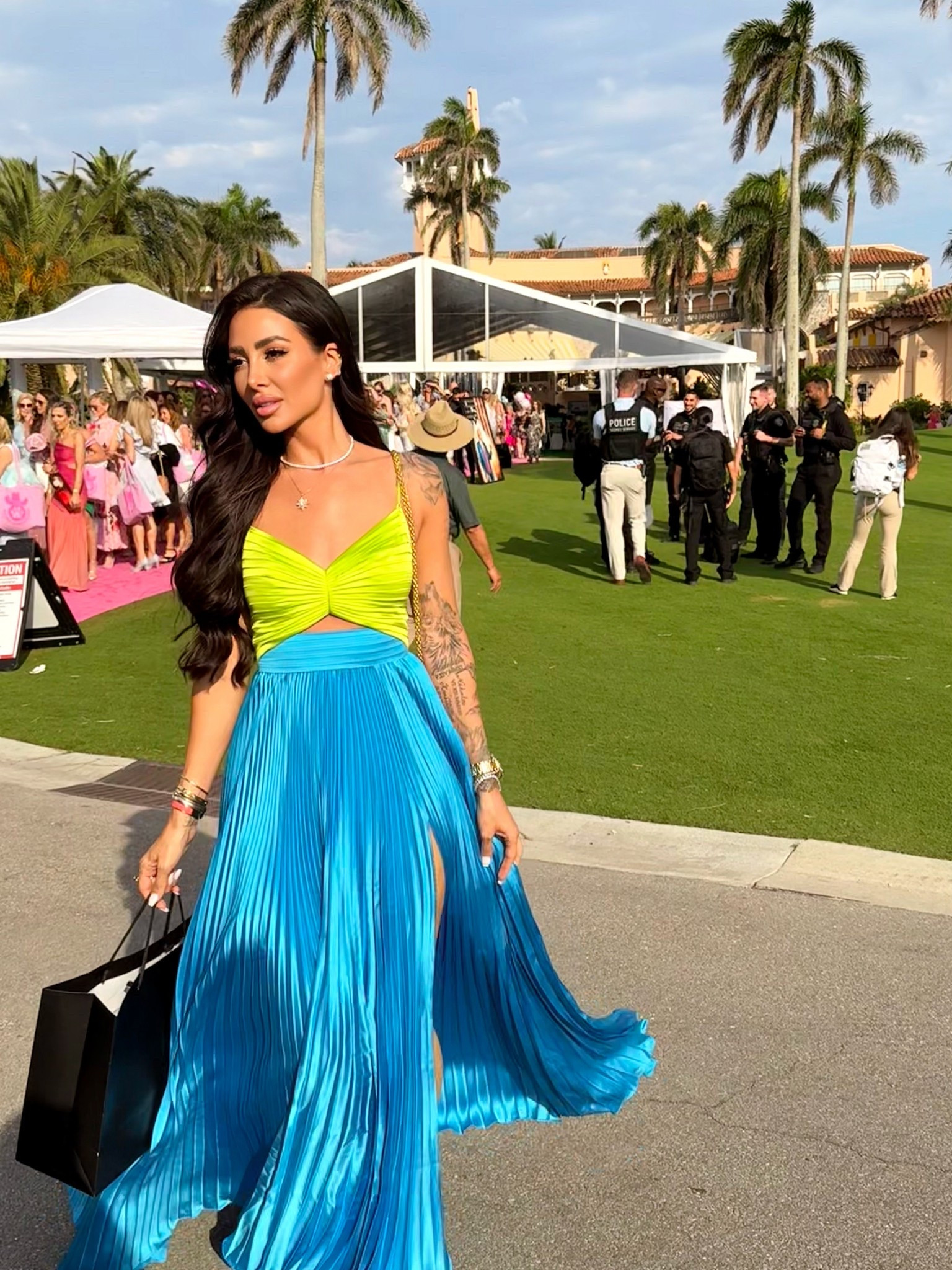 The most stunning dress under $300 

#LTKSeasonal #LTKParties #LTKSpringSale