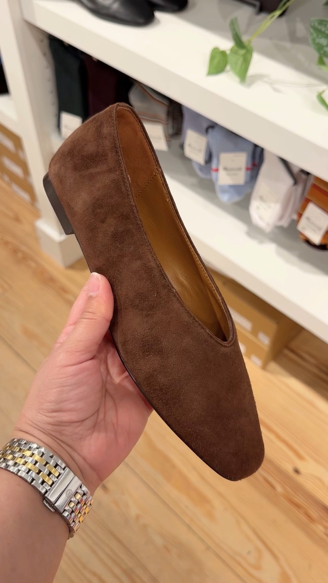 Last Day of the Madewell Insider Sale! 25% off everything when you sign in with your email address. 

Aren’t these brown suede ballet flats so beautiful?! This color is absolutely gorgeous! So comfortable and so chic! I have these in 2 other colors and love them! Great for fall outfits, businesses casual workwear outfits, travel outfits and everyday casual outfits. Available in both leather and suede and currently on sale too! The perfect shoes for your fall capsule wardrobe!

Fall outfits women over 50, fall outfits, brown suede ballet flats

#LTKSaleAlert #LTKWorkwear #LTKTravel