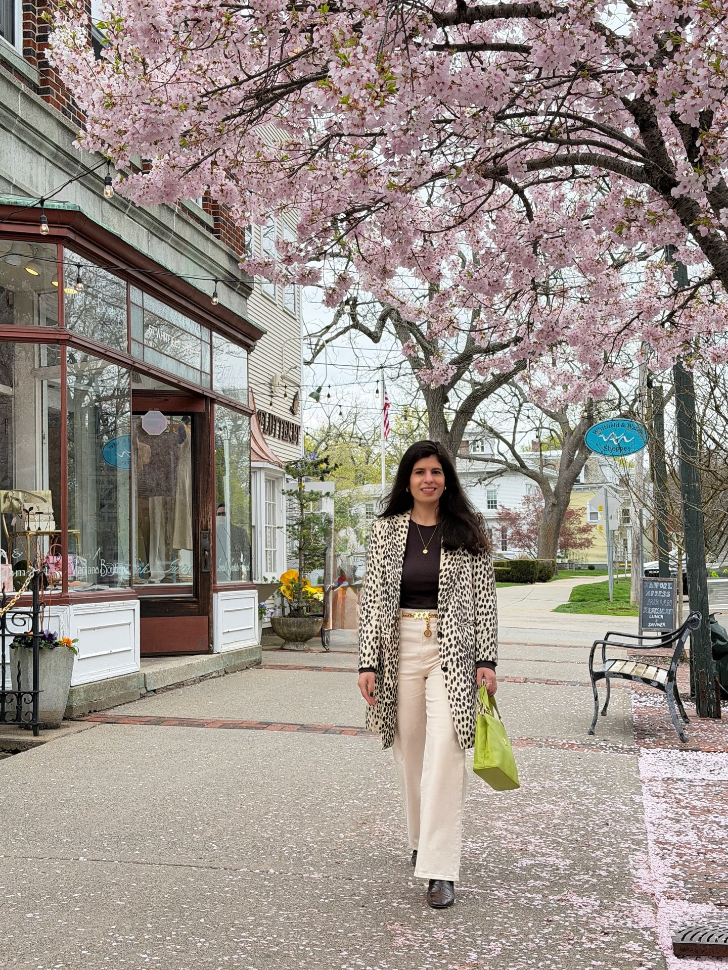🌸🌸🌸 Spring statements 🌸🌸🌸

Because it’s been far too long since I’ve worn this linen leopard coat, and I thrifted this fabulous green Paloma Picasso bag at the start of winter and it’s been waiting patiently for spring. 

Jeans are new from Loft, after trying and failing to find secondhand cream jeans that fit and weren’t stained I gave in and got these. I ordered 4 petite (what I consider to be my usual size) and they fit perfectly, which is a surprise because you never know with Loft. 

Flower photos will continue for as long as I can sustain and the weather cooperates. 

@emerson_fry Coat
@gap Tee
@loft Jeans
@thredup Paloma Picasso Bag and Belt
@marc.fisher Boots