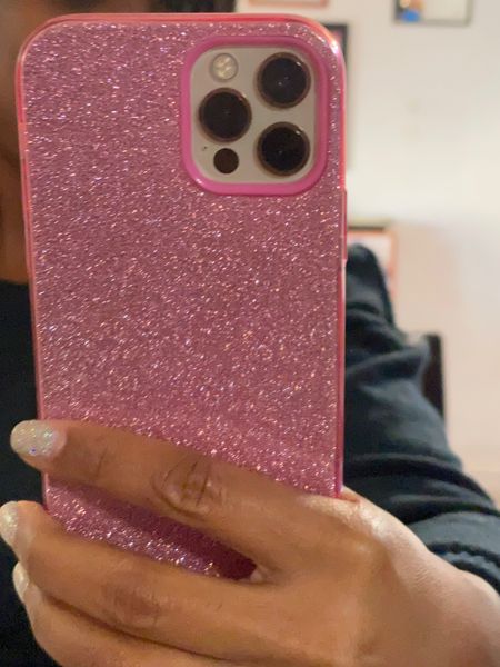 This is such a gorgeous iPhone glittery case from H&M. It looks amazing in the evening with the glitter bling! I will be rocking this case all season long.

#LTKHoliday #LTKunder50 #LTKSeasonal