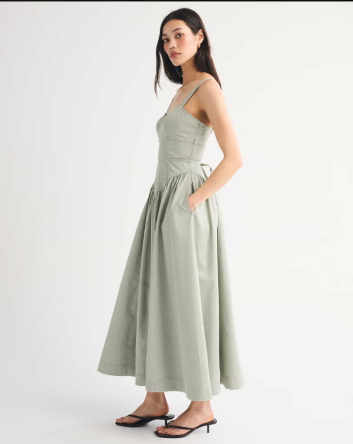 Such a flattering, feminine moment 🤍 The Abercrombie Twill Corset Midi Dress features a sweetheart neckline, structured corset details, and a tie waist that defines your shape perfectly. The flowy skirt adds the prettiest movement — perfect for brunch, events, or dressing up with heels ✨ 

 #LTKootd #LTKSaleAlert #LTKTravel