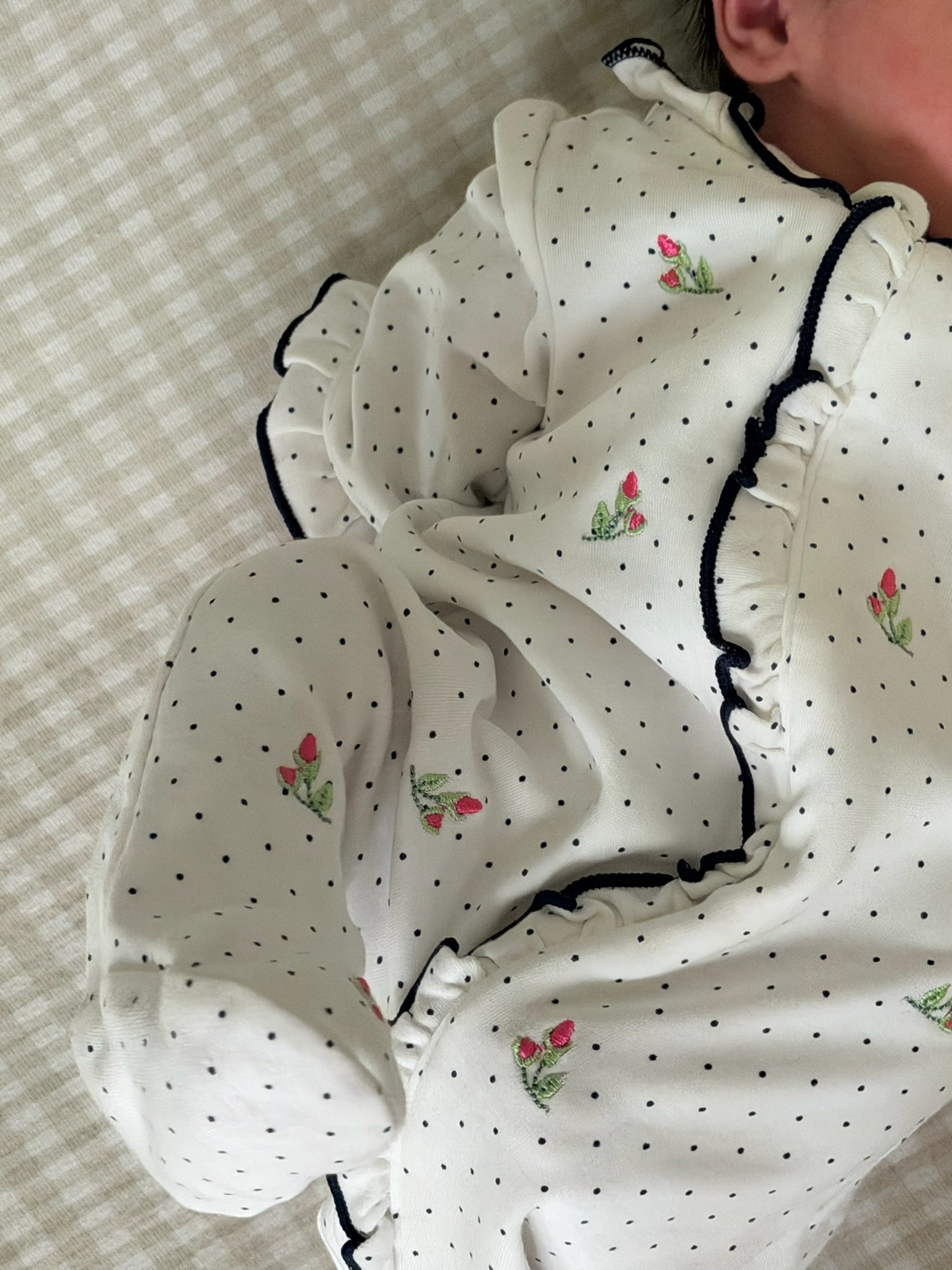 Adorable footsie you can get on Amazon!! 🖤

Linking a few more baby outfits I ordered from Amazon below!

Newborn, baby outfits, Morgan Hancock

#LTKBaby #LTKootd