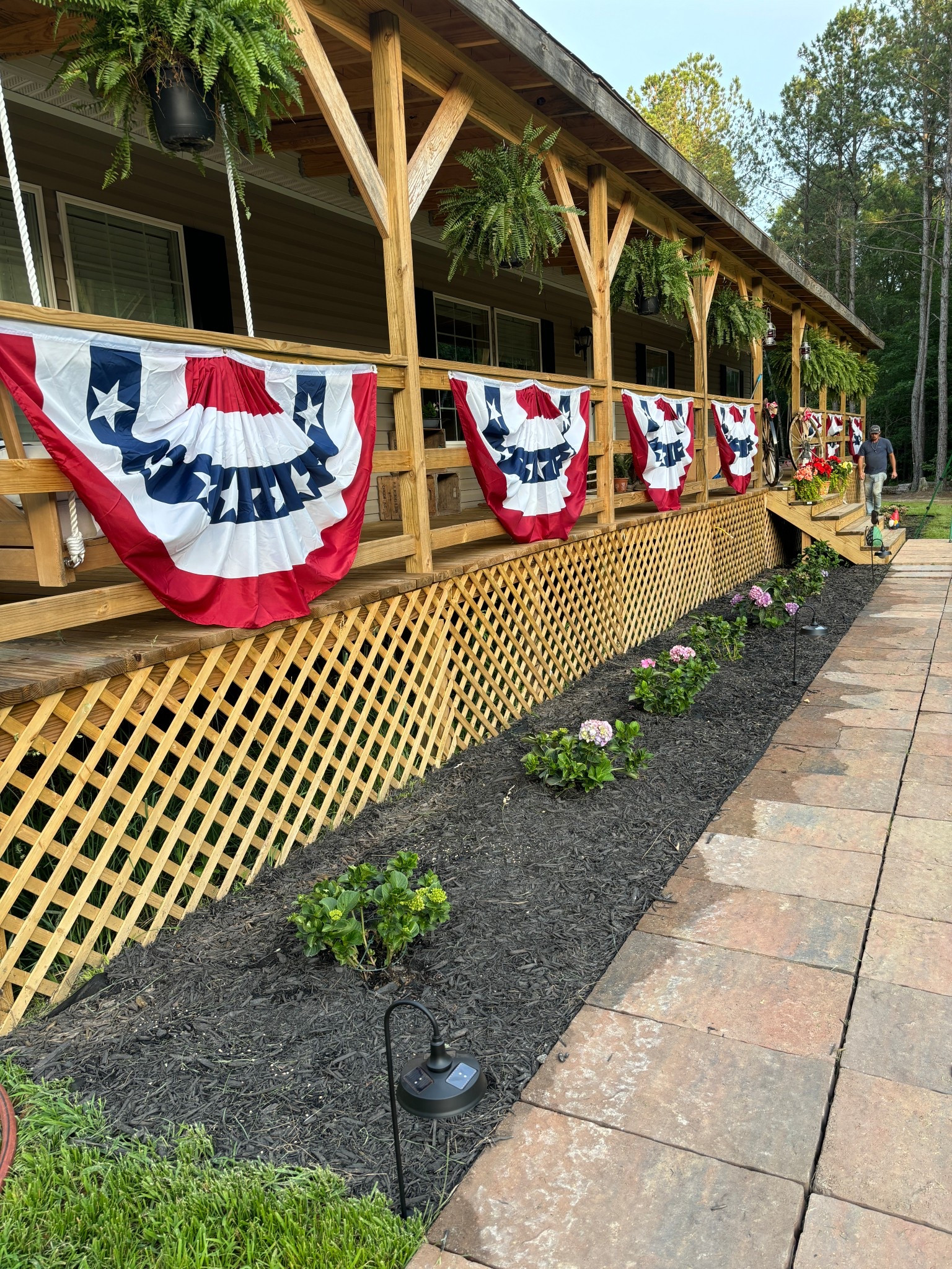 Memorial Day is next month and there is nothing I love more than getting the patriotic decor up! These buntings are my fav!!