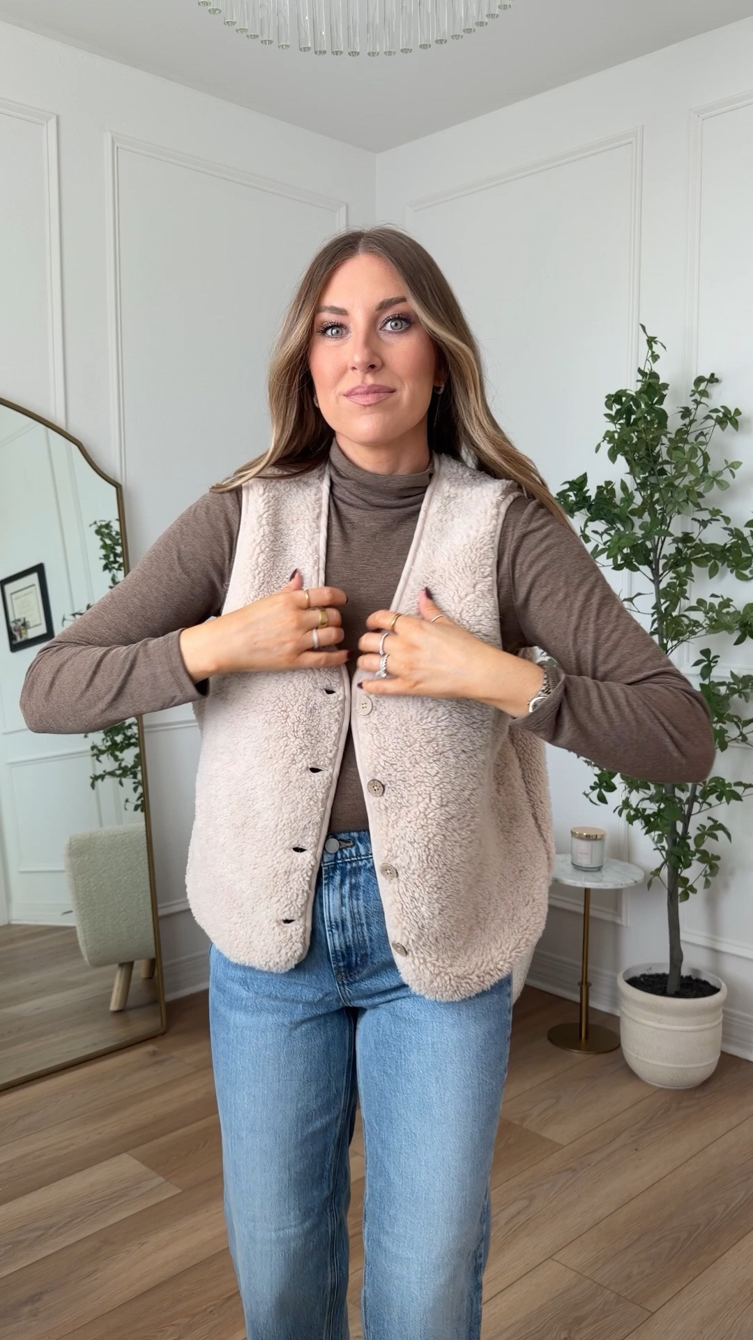 Target deal days! 40% off ends today! Wearing an XS in the longsleeve and small vest. Cozy fall outfit
