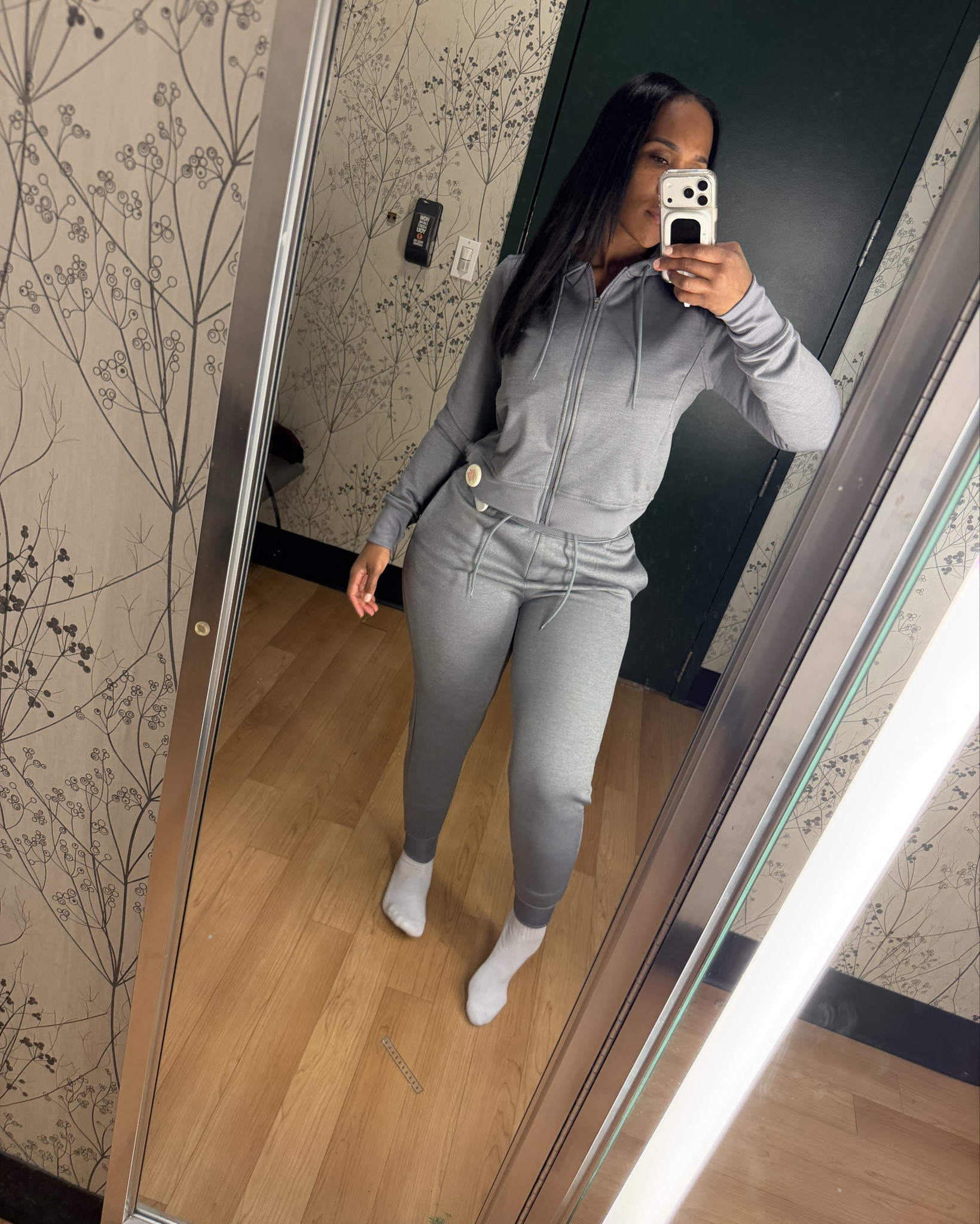 Nike Finds ✔️

I'm 5’7 180lbs
Too: XSmall 
Bottoms: Medium


#LTKActive #LTKMidsize #LTKStyleTip