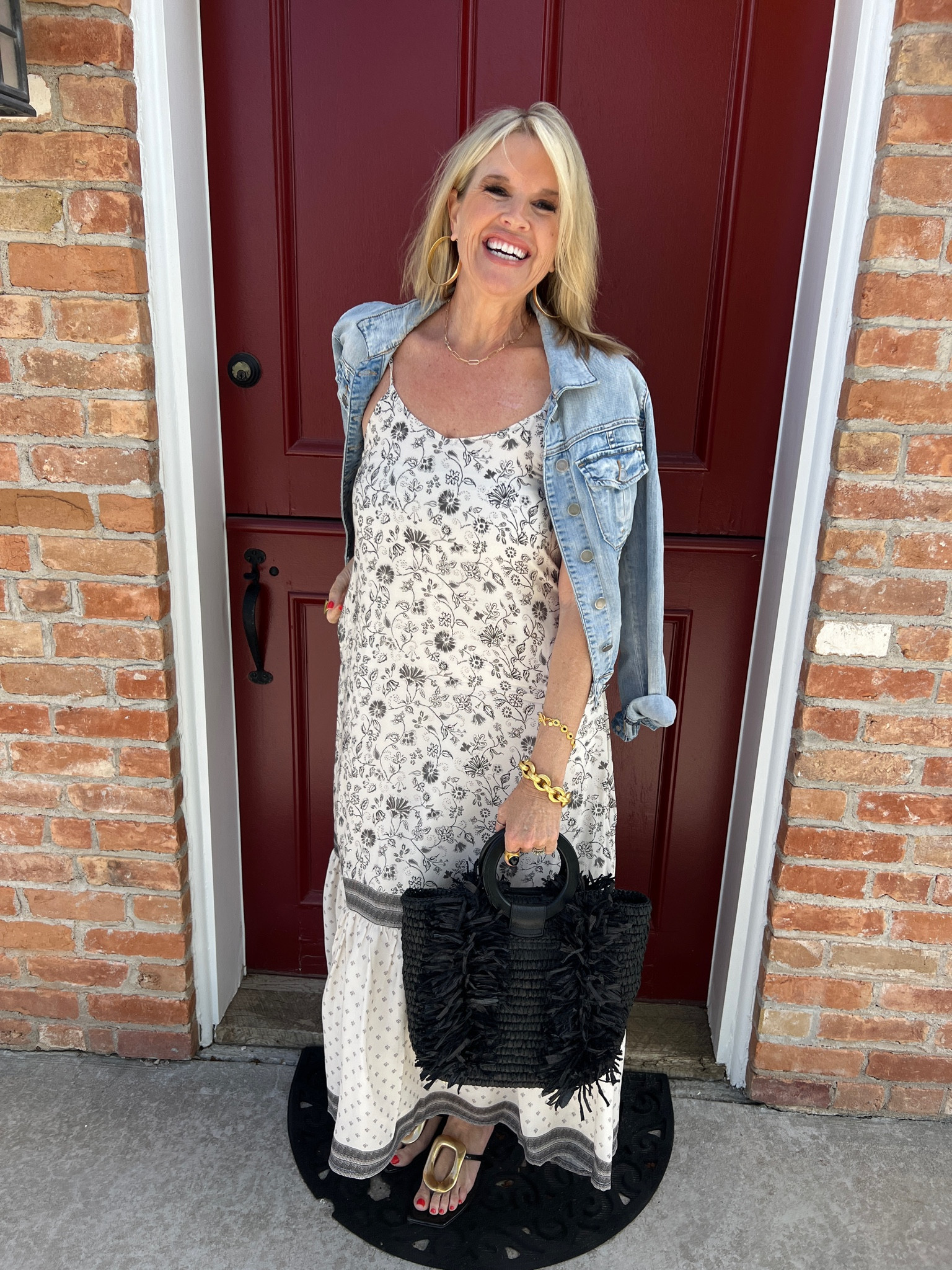 Sundress style black and white

For Day wearing a straw hat adds a little summer flair, for night remover the hat and add a denim jacket….


Darling small floral printed sundress 
Say to wear and fits tts
Has pockets 

Reistor makes beautiful timeless  & sustainable clothing that is soft on the skin, easy to wear, lightweight and perfect for Summer. 

Kut from kloth denim jacket

Raffia black bag 

Jeffery Campbell gold embellished sandals

Julie Voss bracelets and rings 

Accessories concierge earrings 


#sundress #summerstyle 

#LTKStyleTip #LTKWedding #LTKOver40