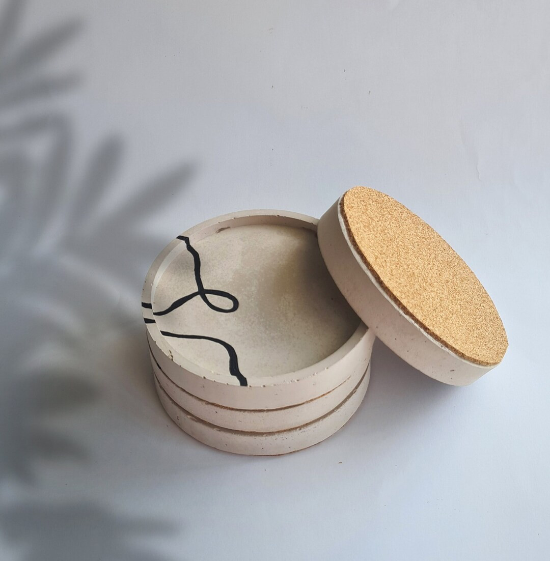 Round Concrete Coaster- Set of 4 - Line Abstract design | Small Tray | Decorative Coaster | Candl... | Etsy (NL)