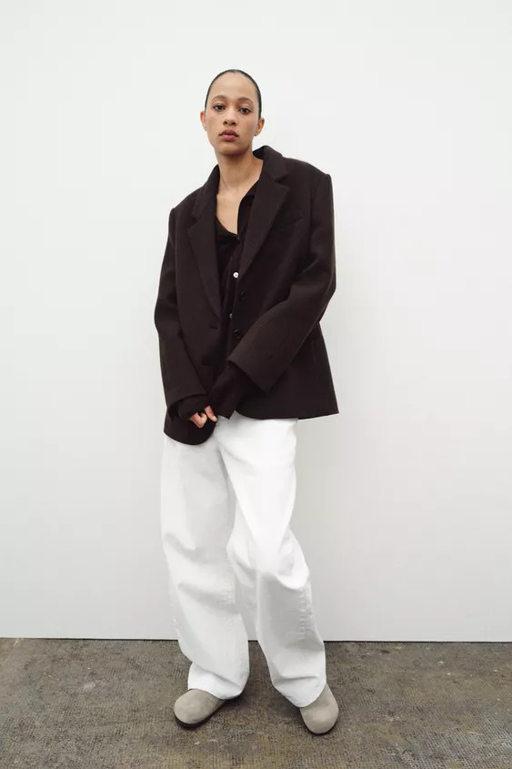 ZARA WOMAN COLLECTIONLoose-fitting blazer made of a wool blend. Notched lapel collar and long sle... | Zara UK