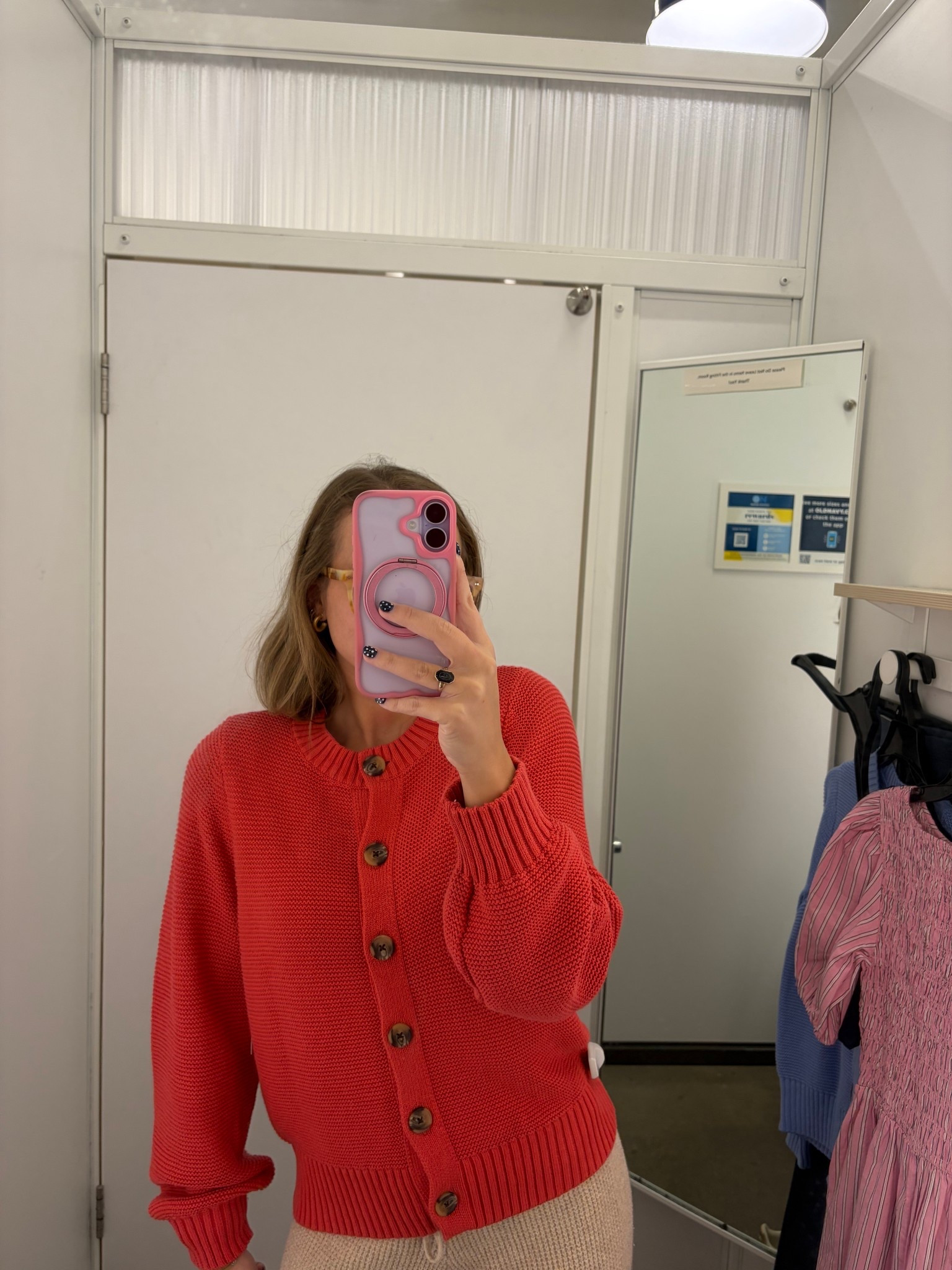 the cutest coral sweater at Old Navy!! perfect for every season❤️

#LTKFindsUnder50 #LTKWorkwear #LTKootd